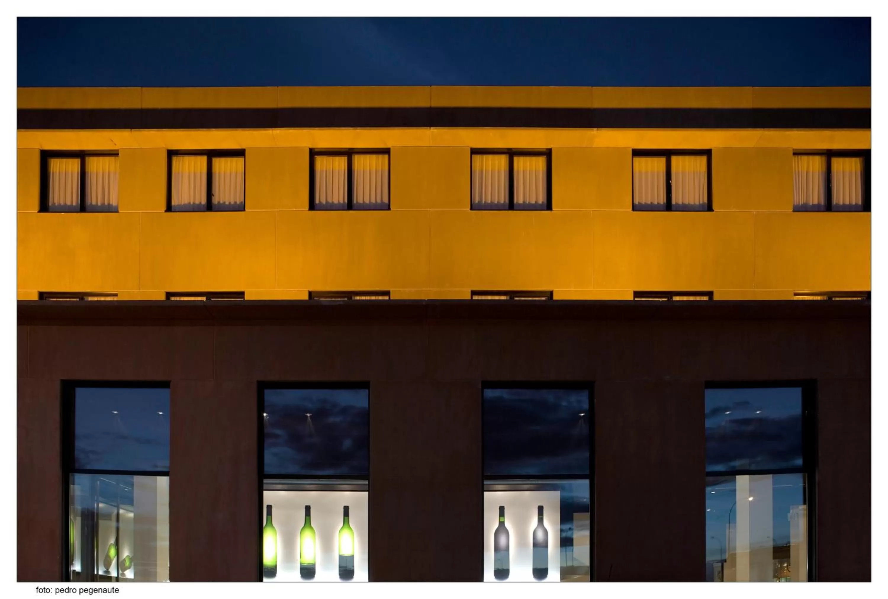 Facade/entrance in ETH Rioja