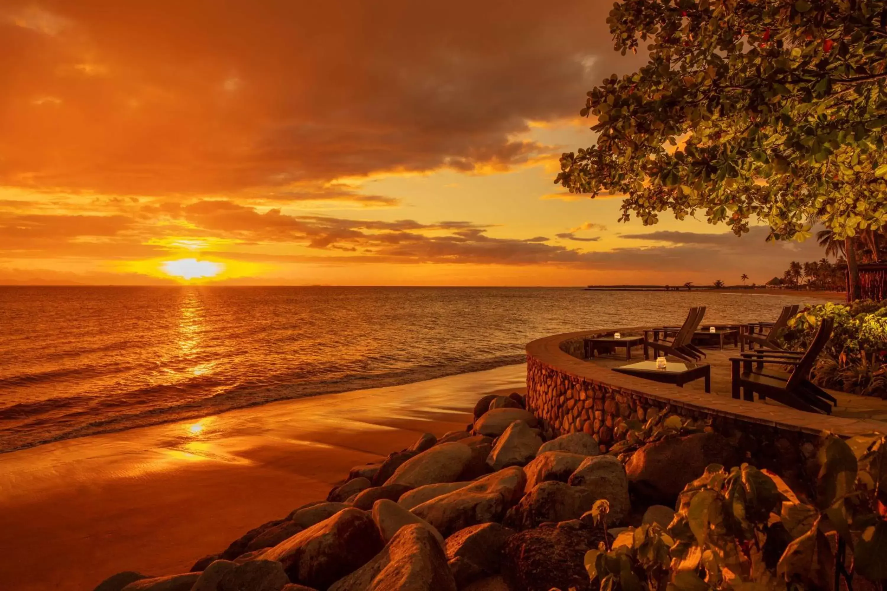 Beach, Sunrise/Sunset in Radisson Blu Resort Fiji