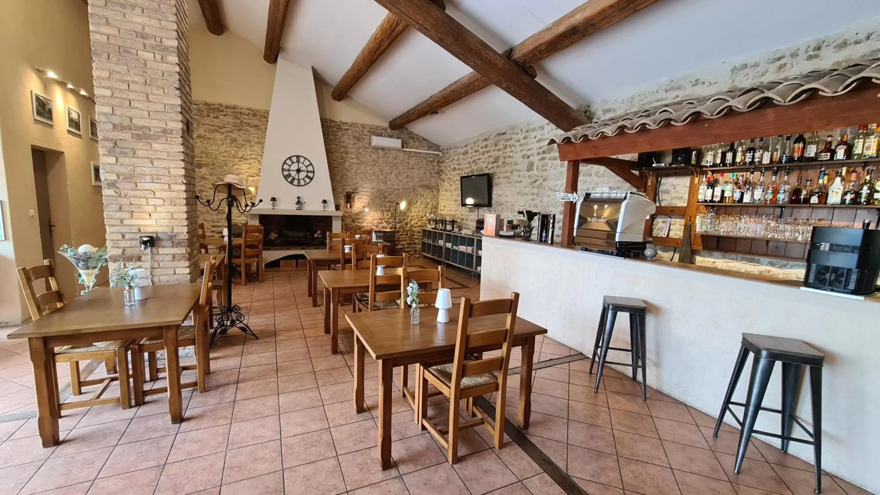 Restaurant/Places to Eat in La Bastide Saint Bach