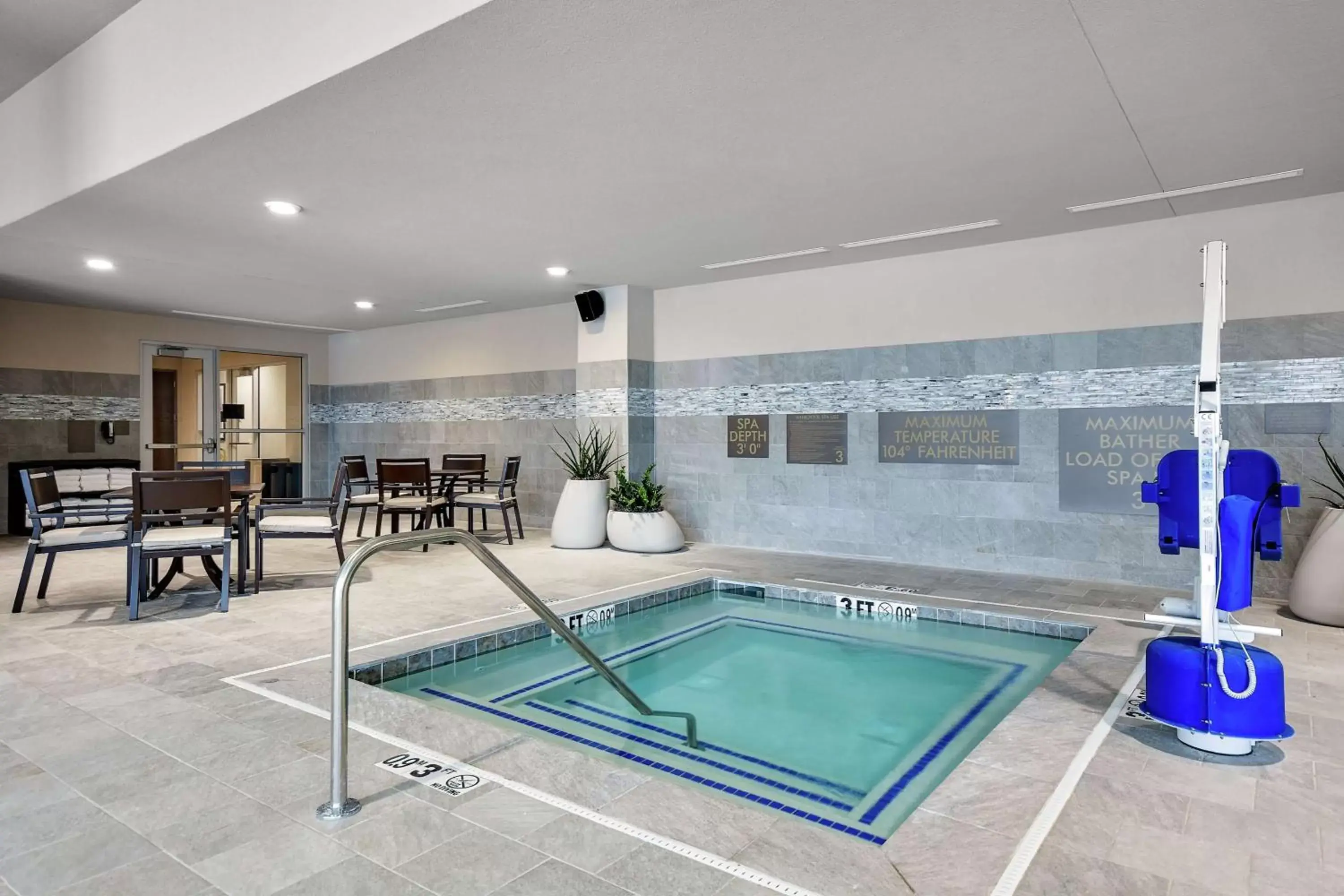 Sports, Swimming Pool in Embassy Suites Jonesboro - Arkansas State