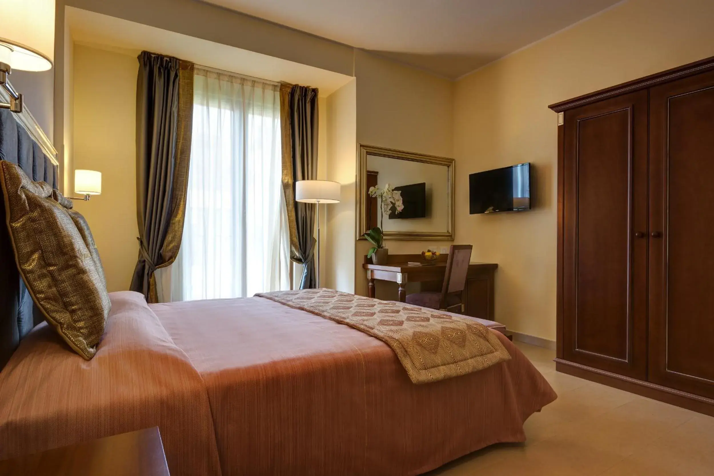 Photo of the whole room, Bed in Hotel Parco delle Fontane