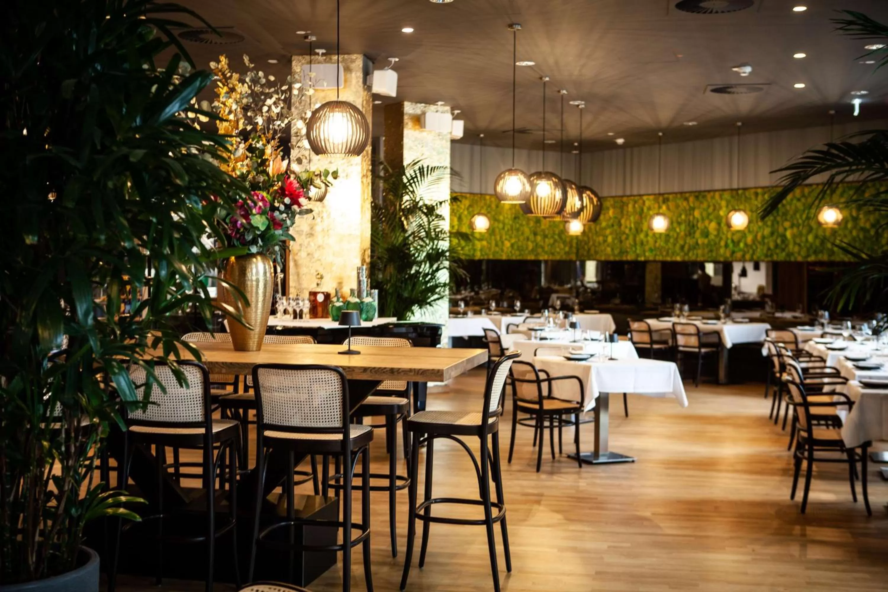 Breakfast in Adina Apartment Hotel Wiesbaden