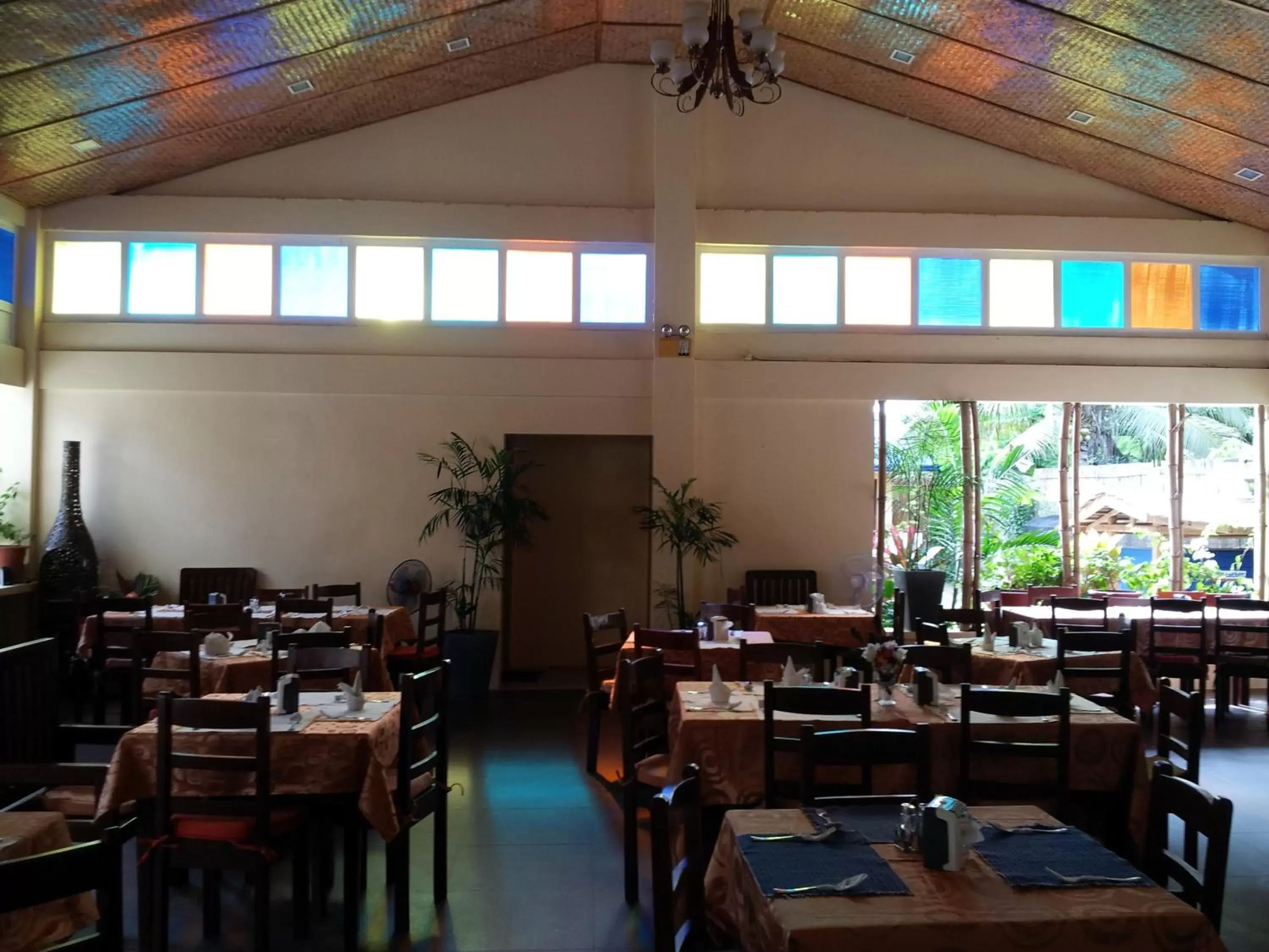 Restaurant/Places to Eat in Blue Lagoon Inn & Suites