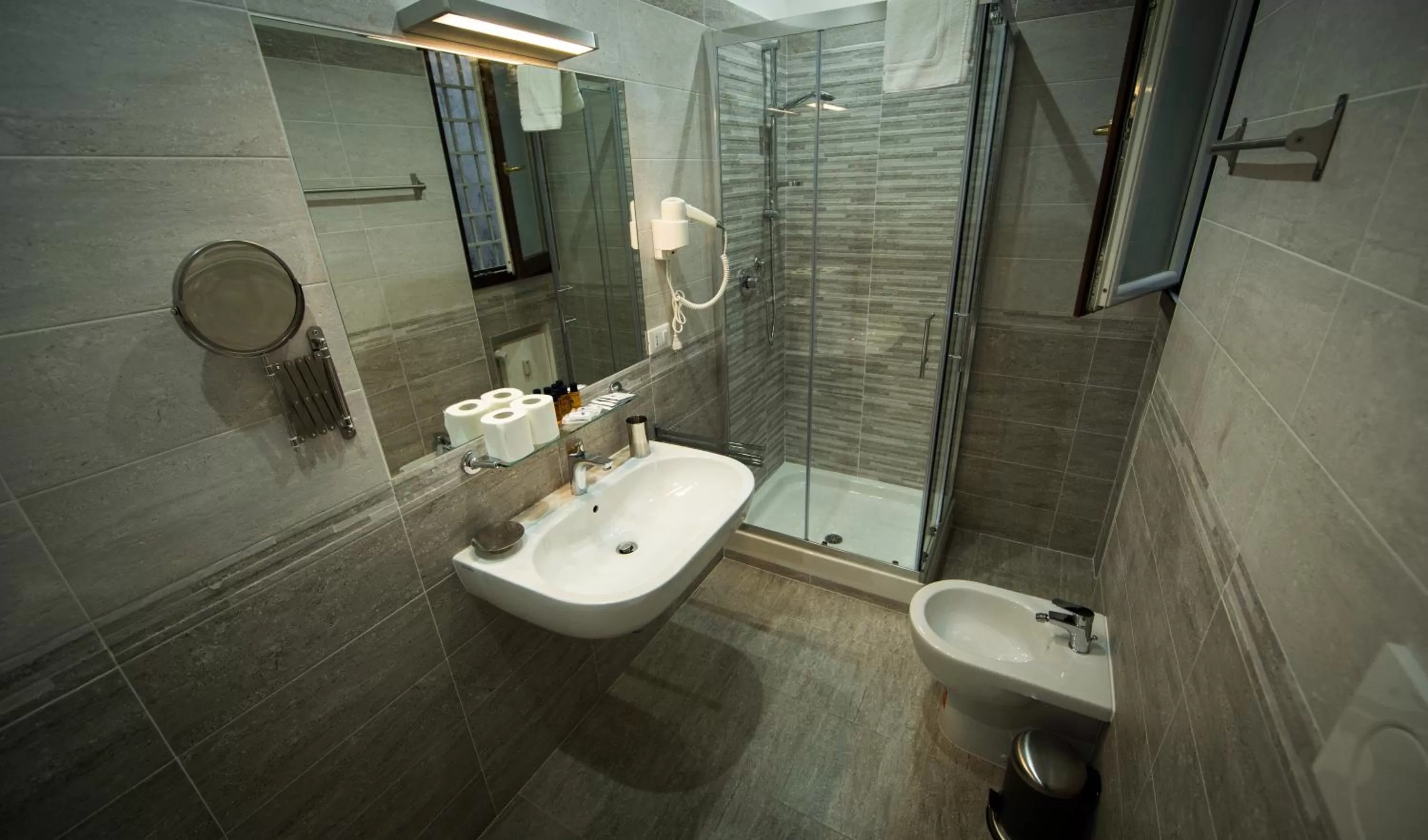 Shower in Love of Rome