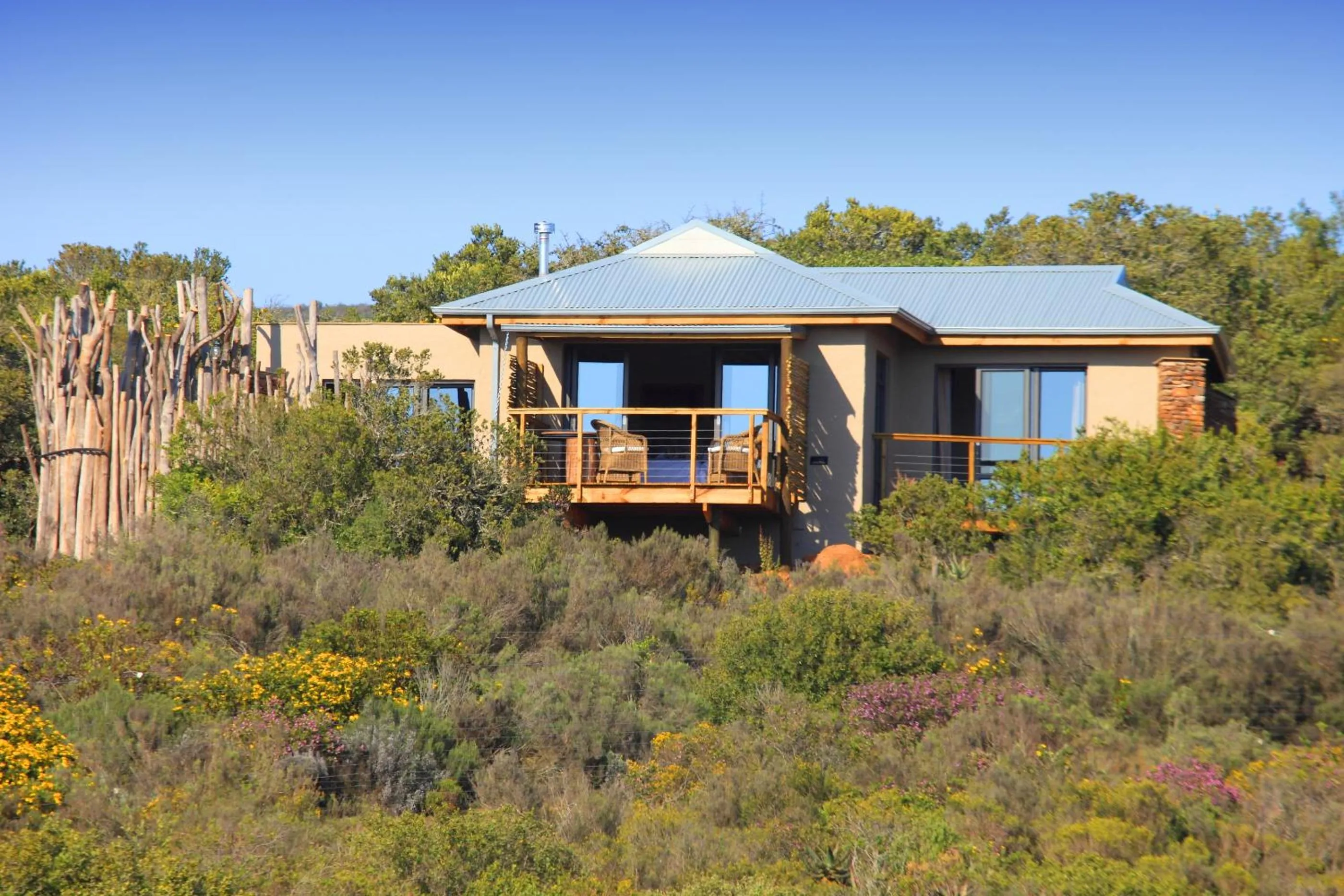 Photo of the whole room in Garden Route Game Lodge