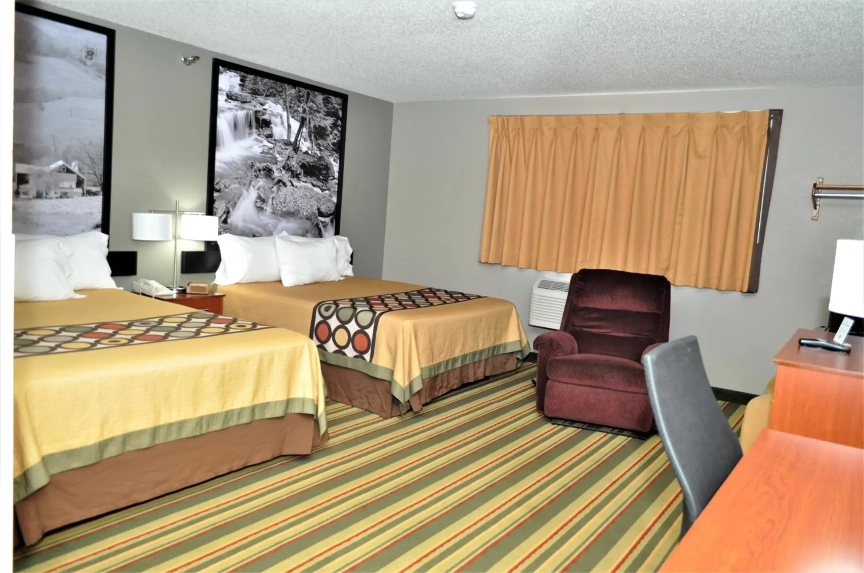 Bed in Super 8 by Wyndham Clearfield