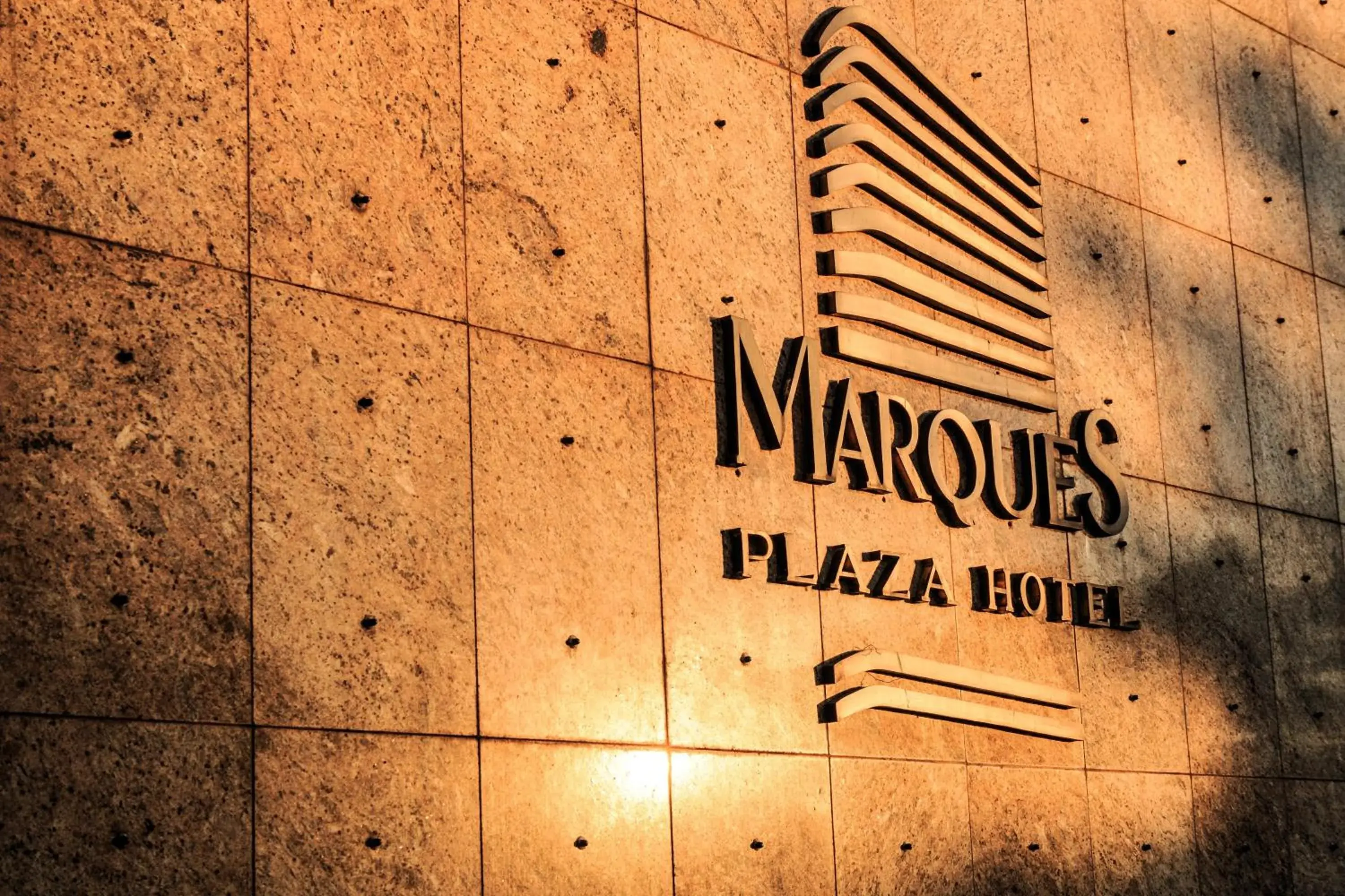 Facade/entrance in Marques Plaza Hotel