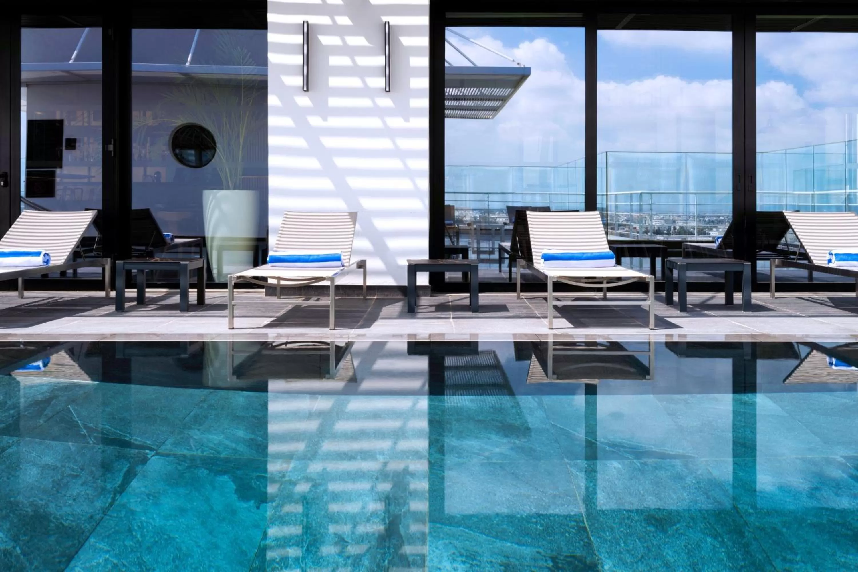 Swimming pool in Tunis Marriott Hotel