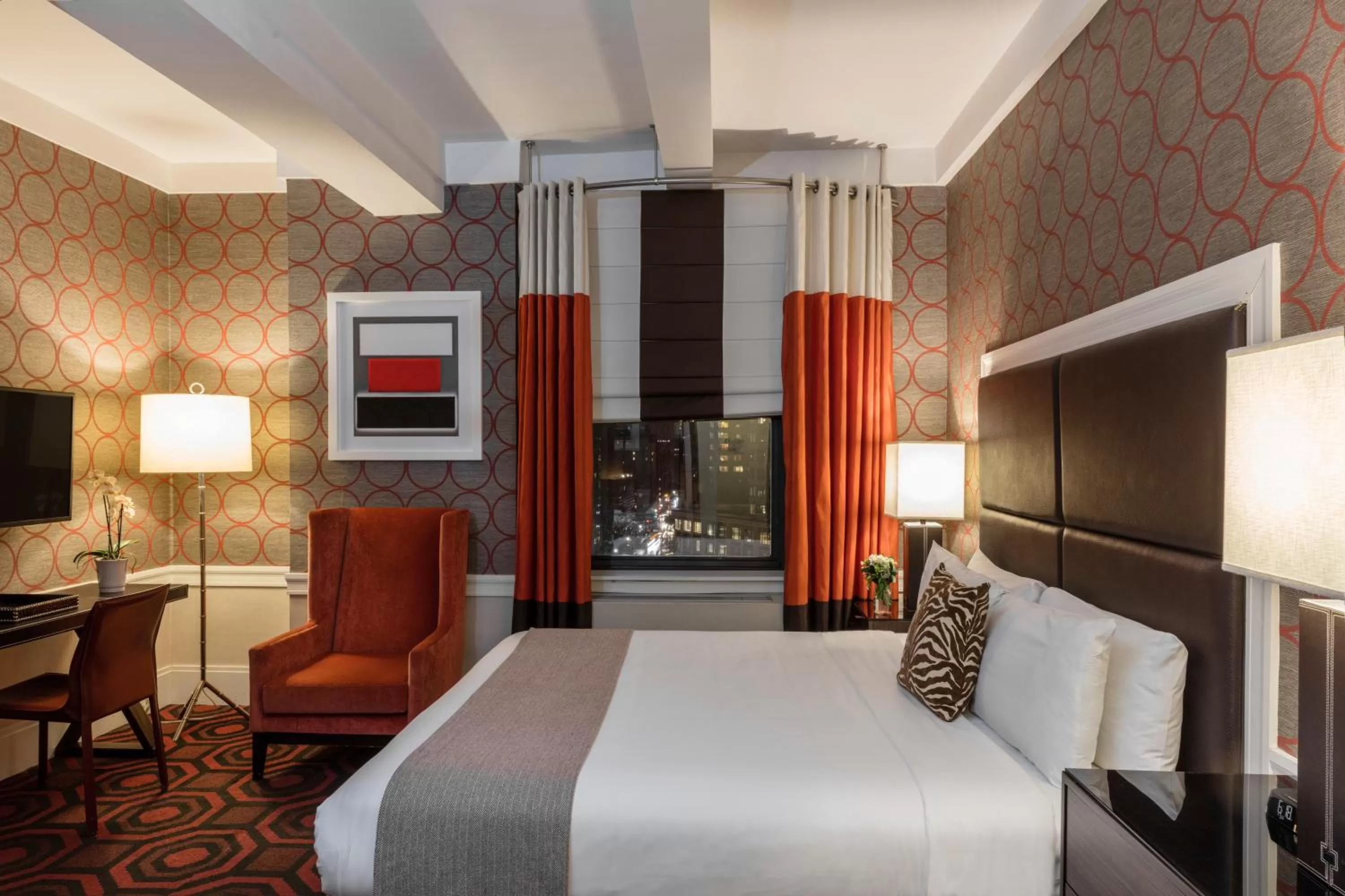 Bed in The Empire Hotel New York