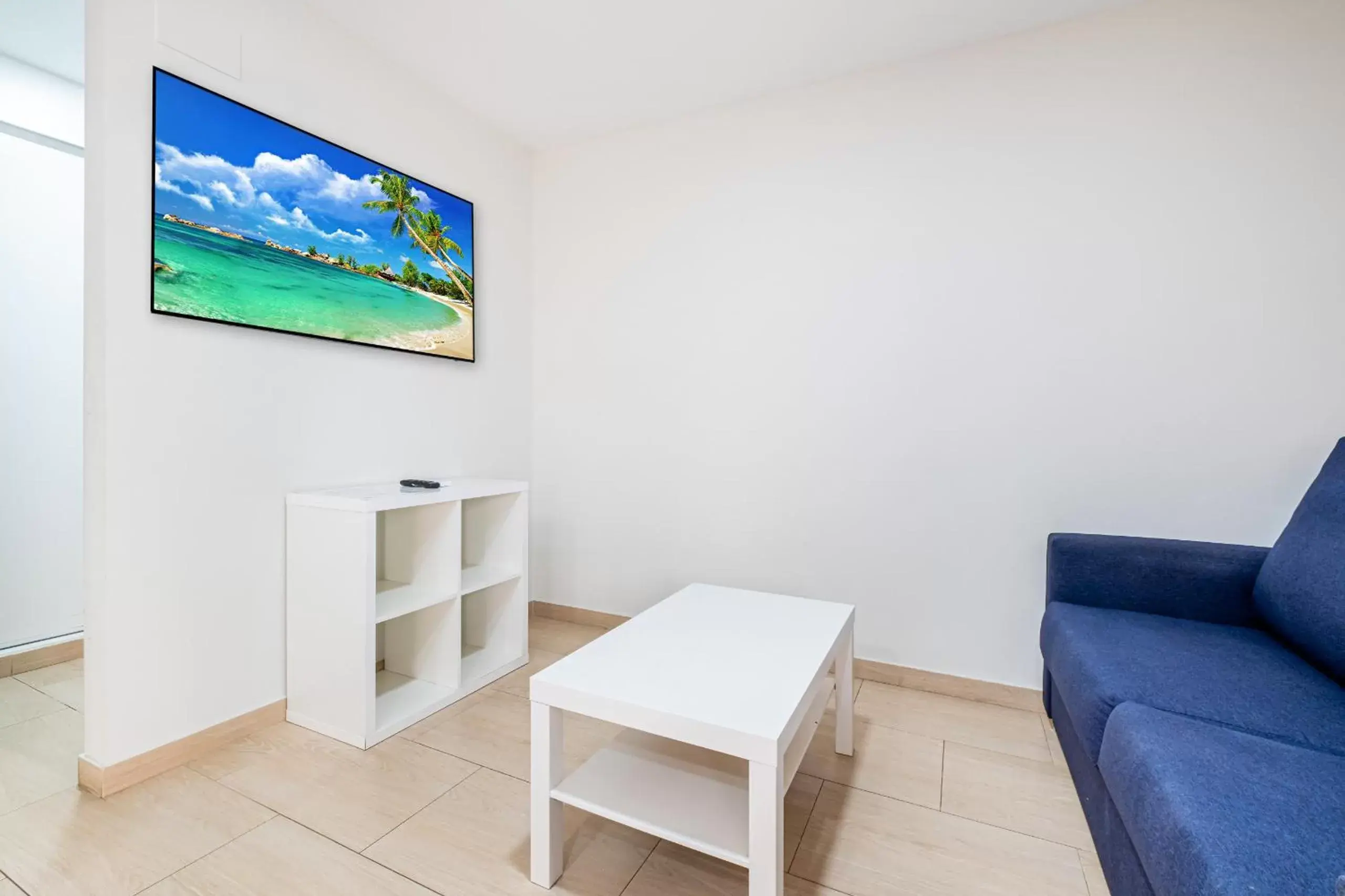 TV and multimedia, TV/Entertainment Center in Apartamentos La Rosita Old Town