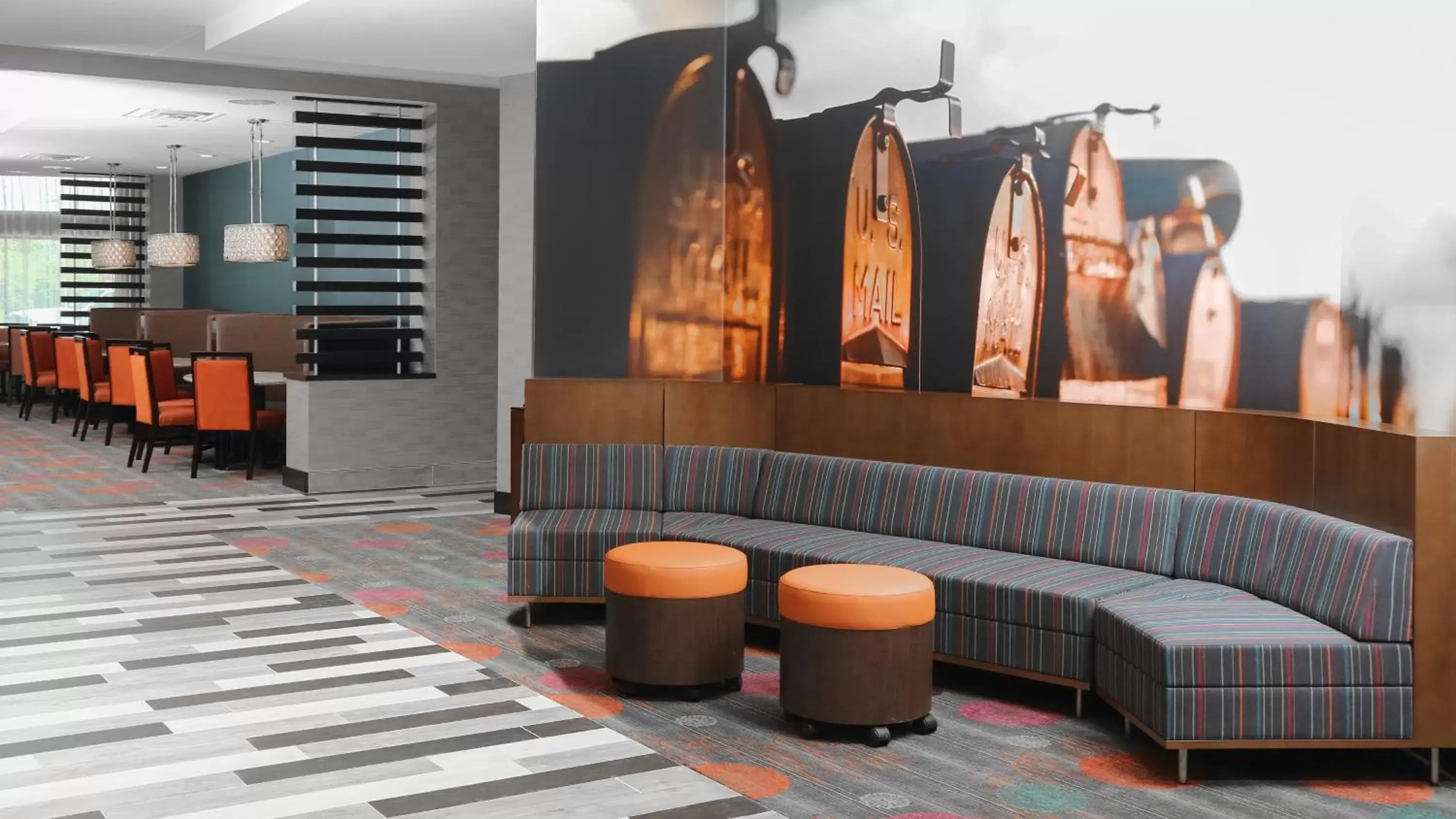 Property building, Seating Area in Holiday Inn Express Moline - Quad Cities Area, an IHG Hotel