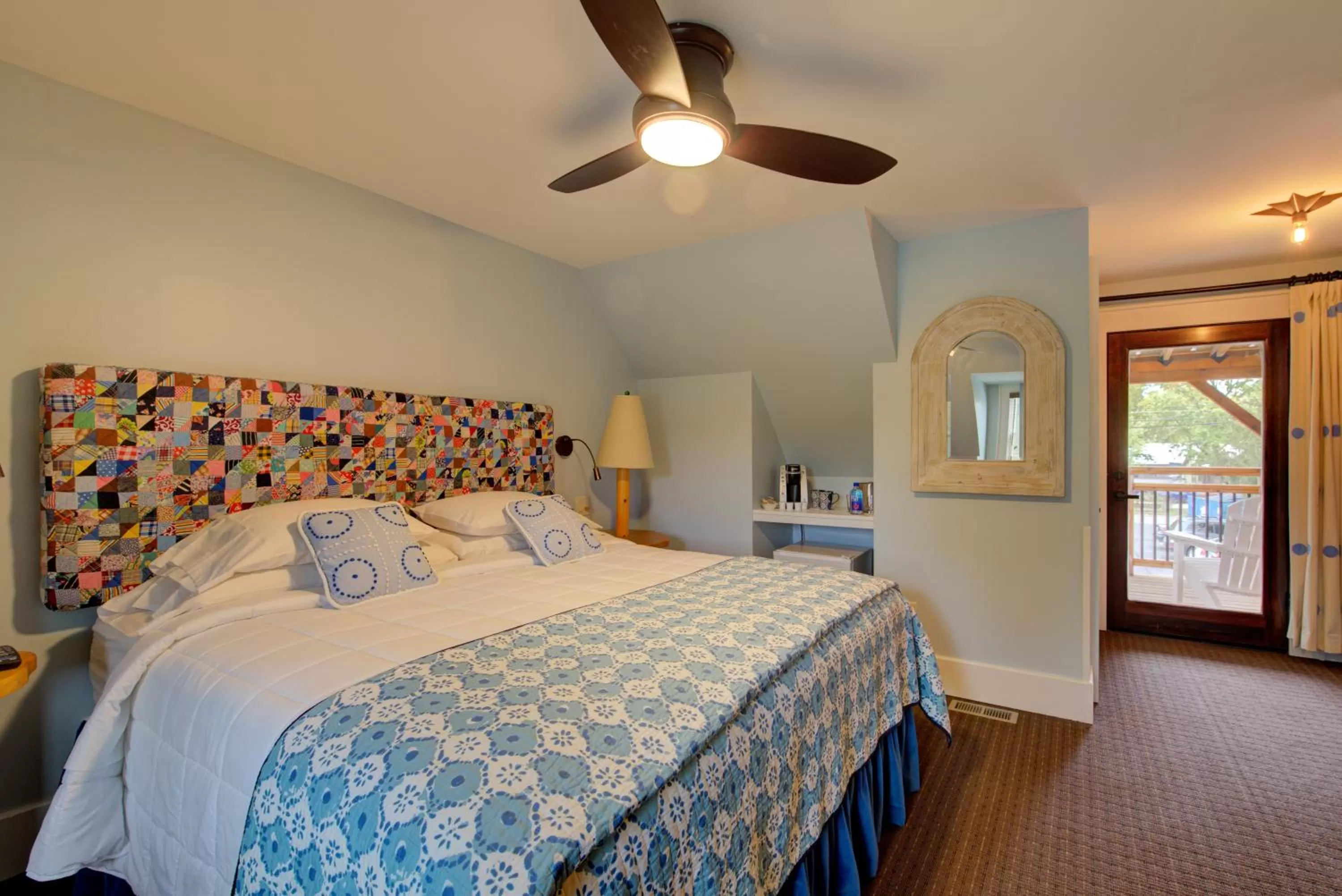 Photo of the whole room, Bed in Hotel Broad Ripple