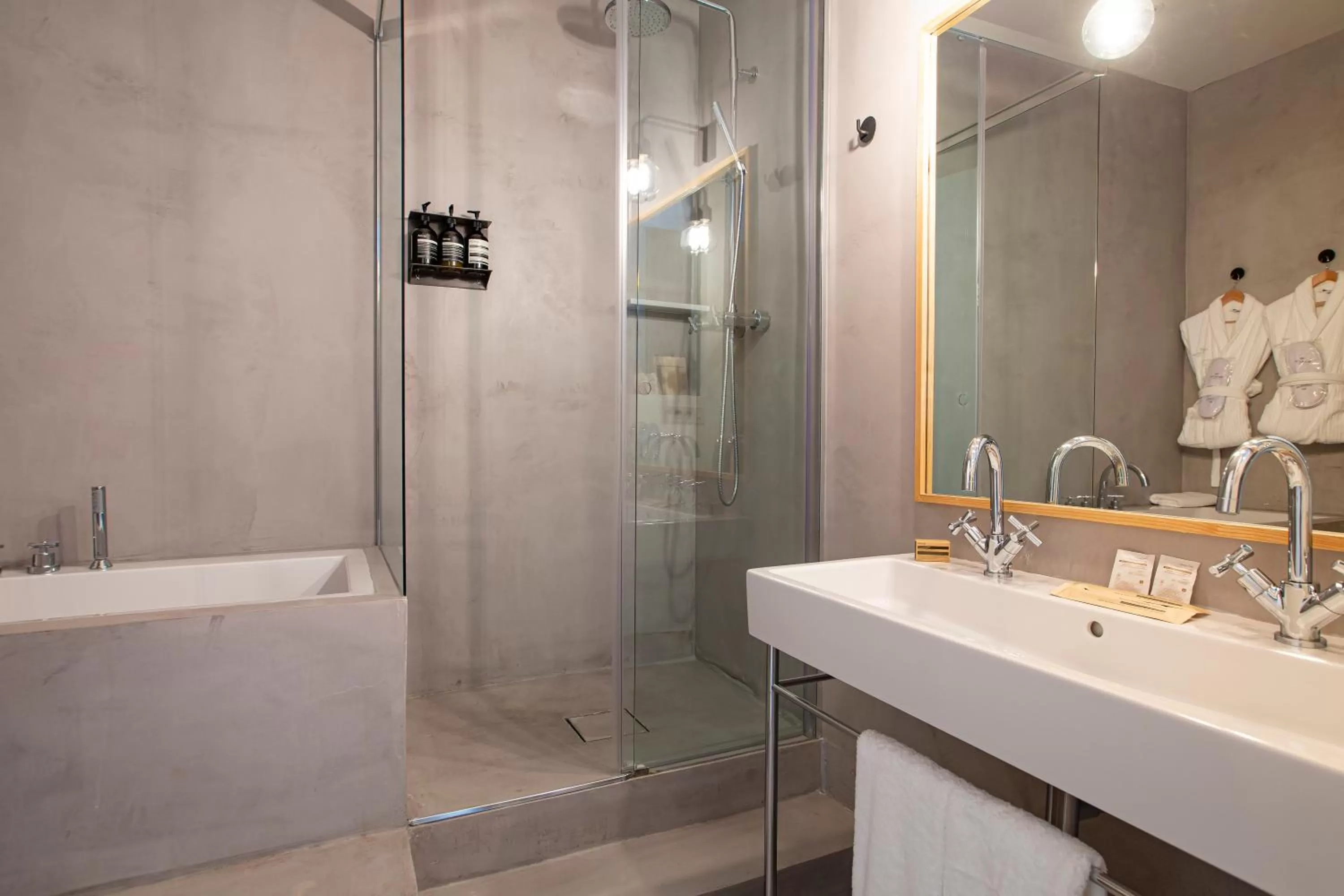 Bathroom in Hotel Margot House Barcelona