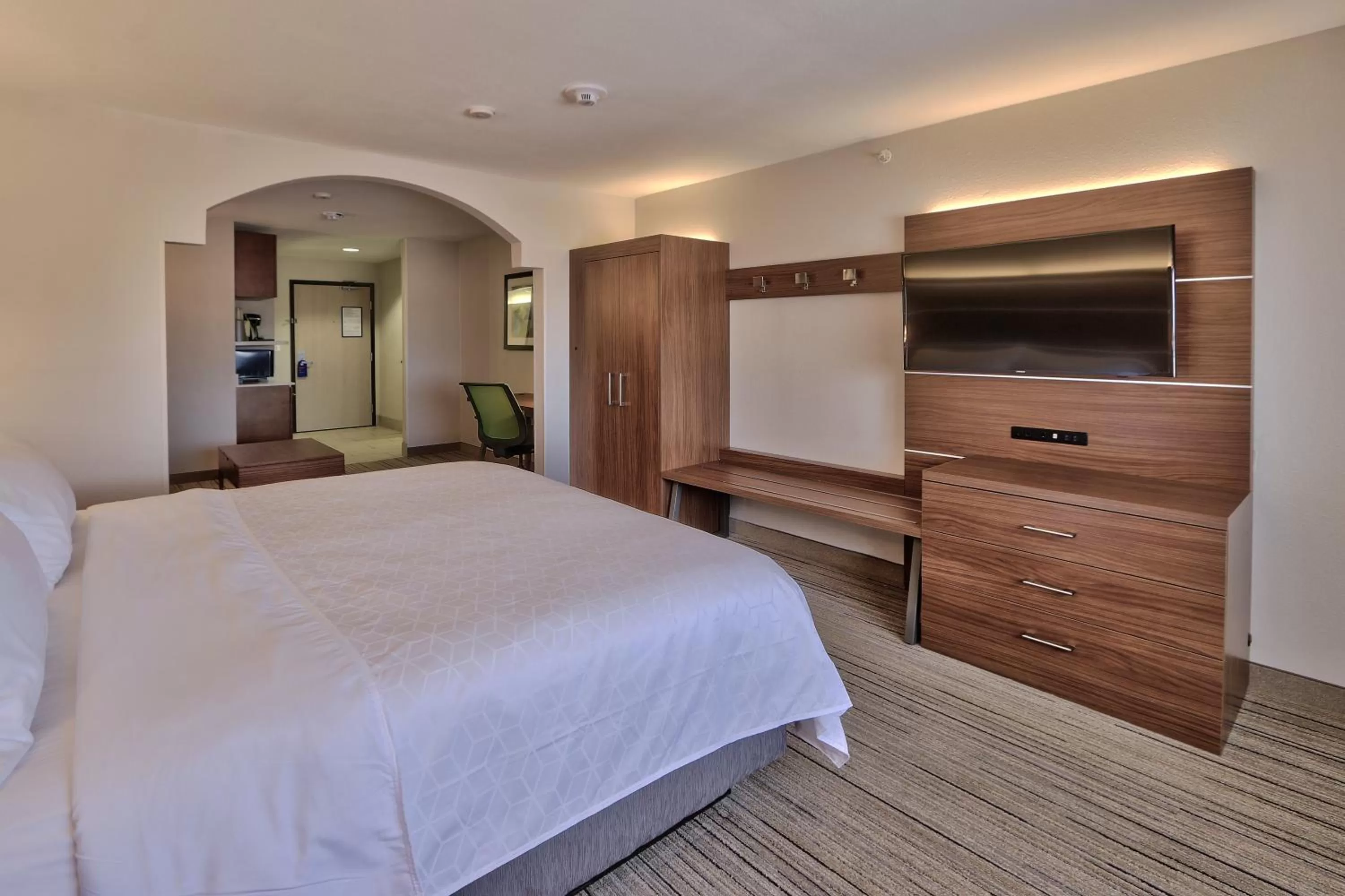 Room Selected at Check-In in Holiday Inn Express & Suites Portales, an IHG Hotel