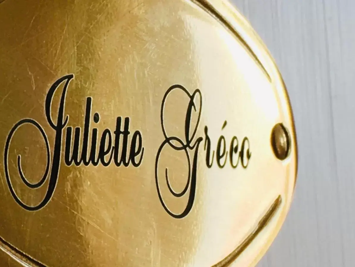 Deluxe Double or Twin Room - single occupancy in La Domitia - Maison d'hôtes, massages & bien-être Deluxe Double or Twin Room - single occupancy in La Domitia - Maison d'hôtes, massages & bien-être