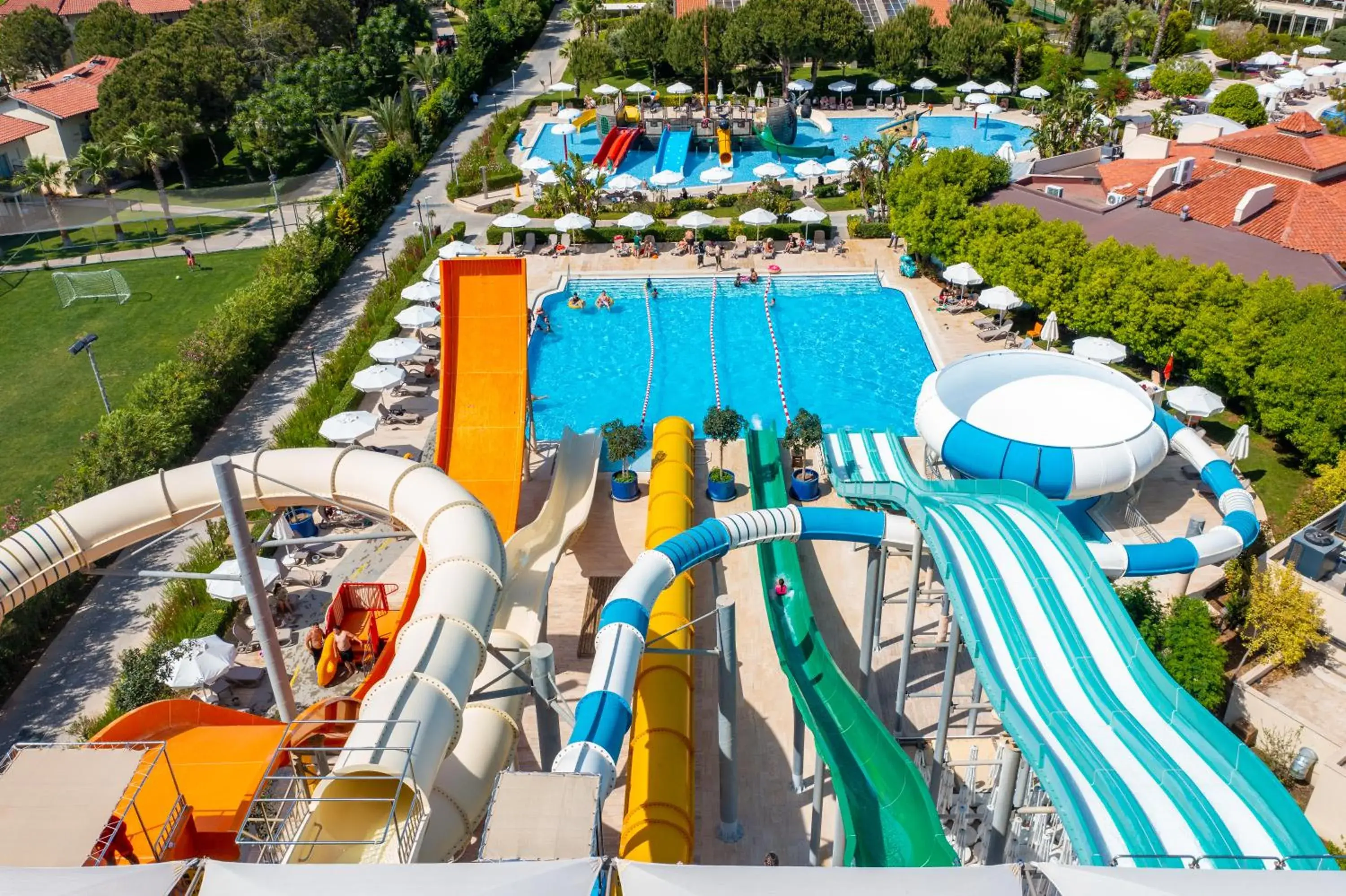 Swimming pool, Water Park in Bellis Deluxe Hotel