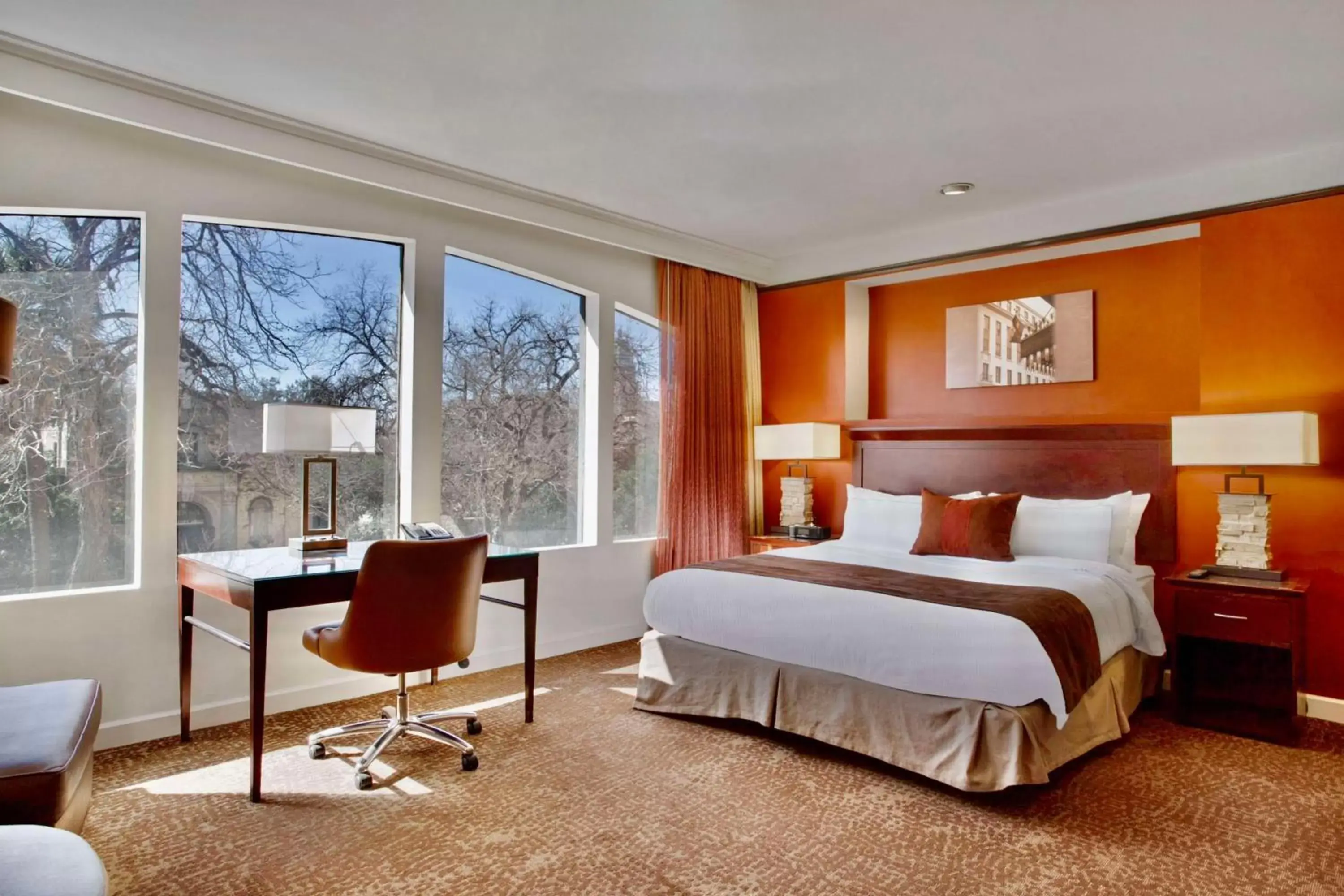 Bedroom in The Emily Morgan Hotel - A DoubleTree by Hilton