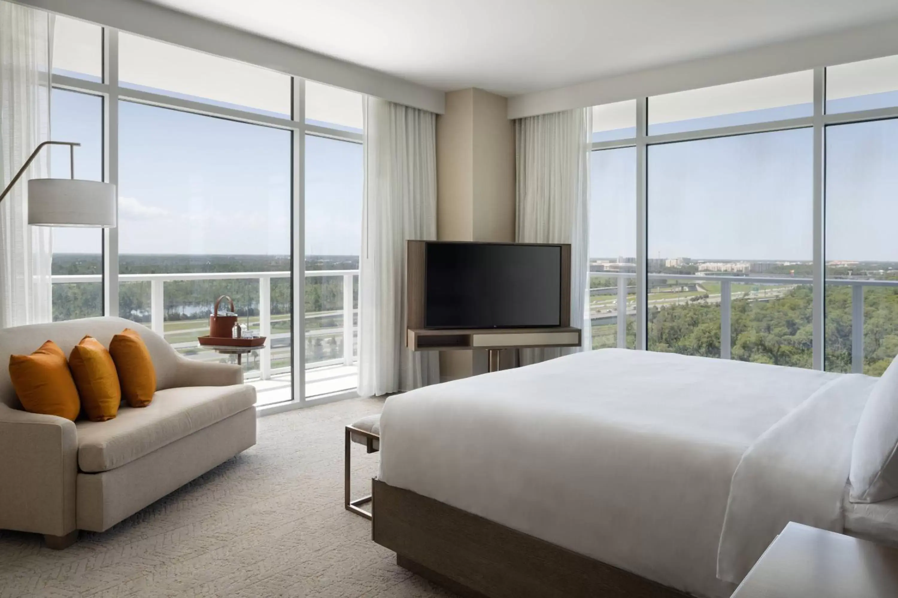 Bedroom in JW Marriott Orlando Bonnet Creek Resort & Spa