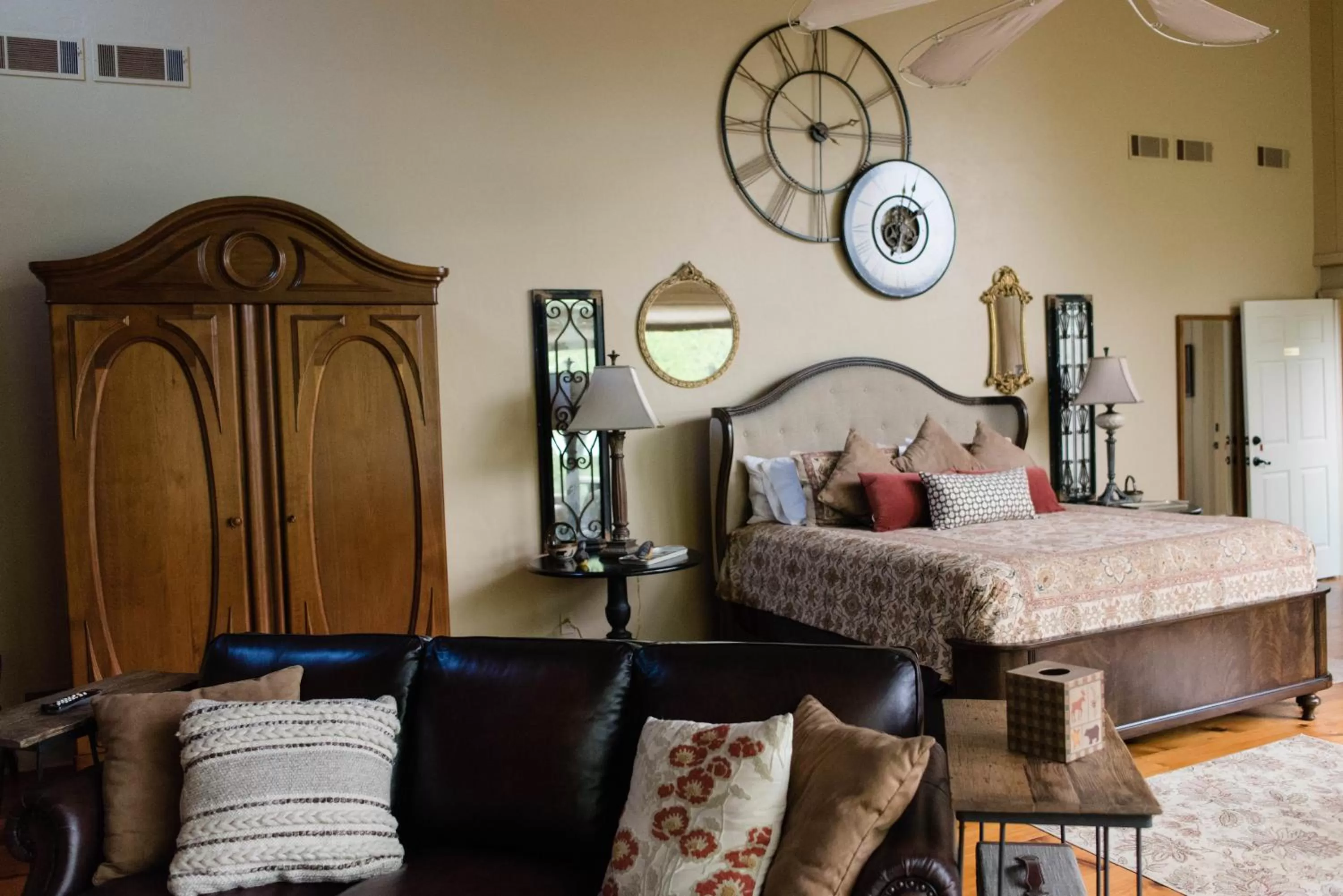 Bedroom, Bed in The Inn at White Oak