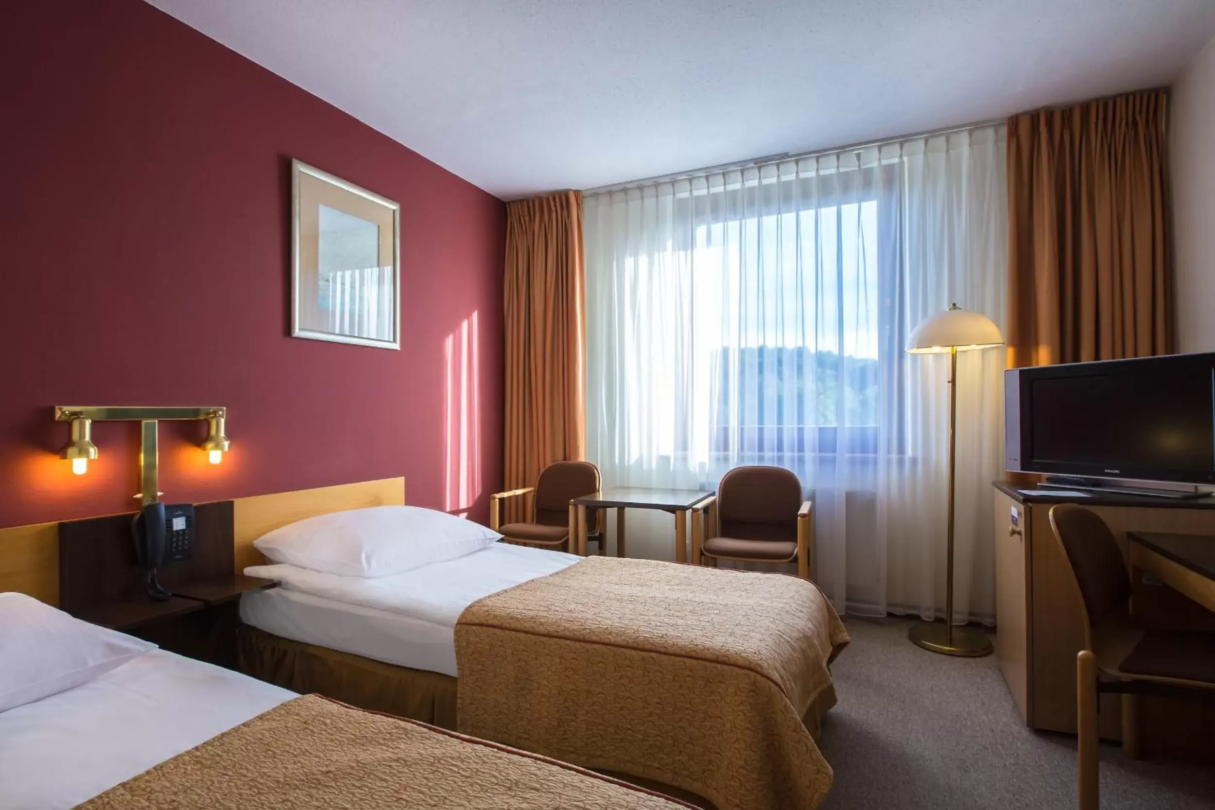 Photo of the whole room, Bed in Mercure Jelenia Góra