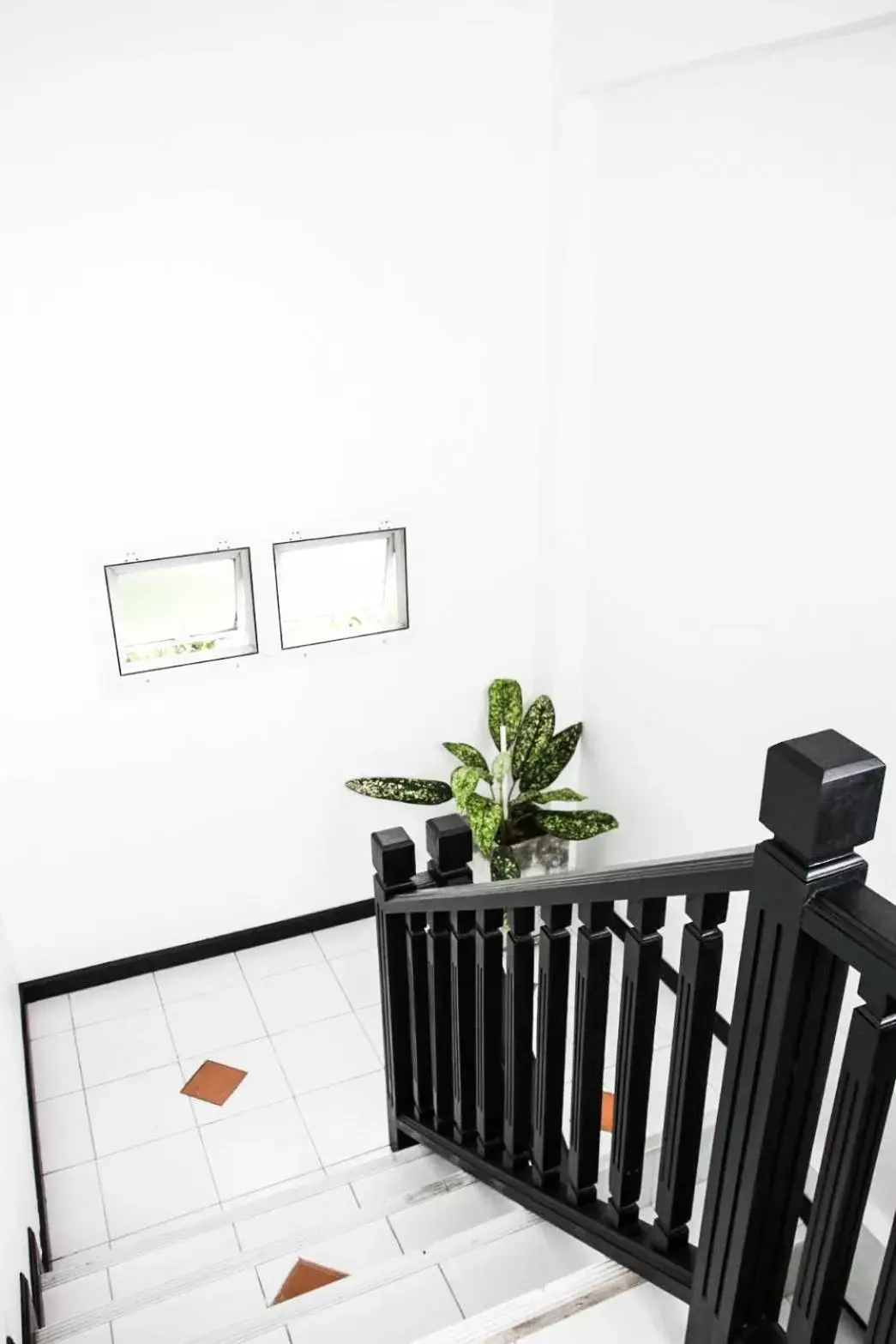 Property building in Vlodge House Property building in Vlodge House