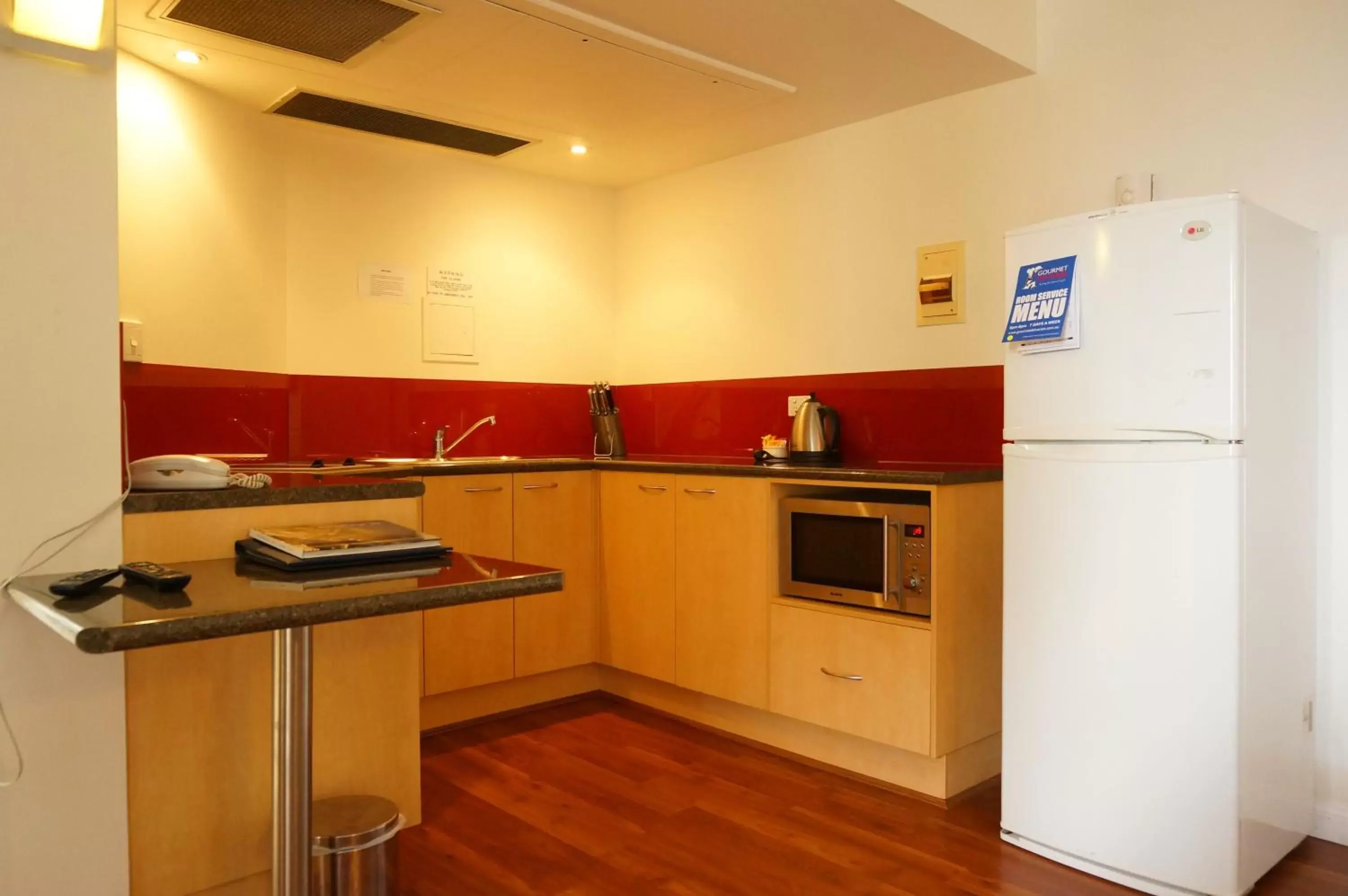 Kitchen or kitchenette, Kitchen/Kitchenette in Abbey On Roma Hotel & Apartments