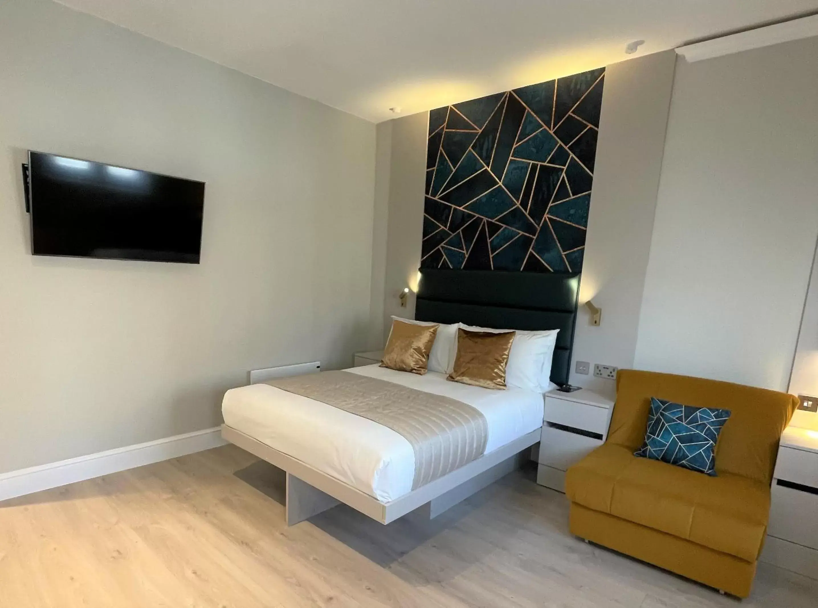 Triple Studio in 198 Studios Triple Studio in 198 Studios