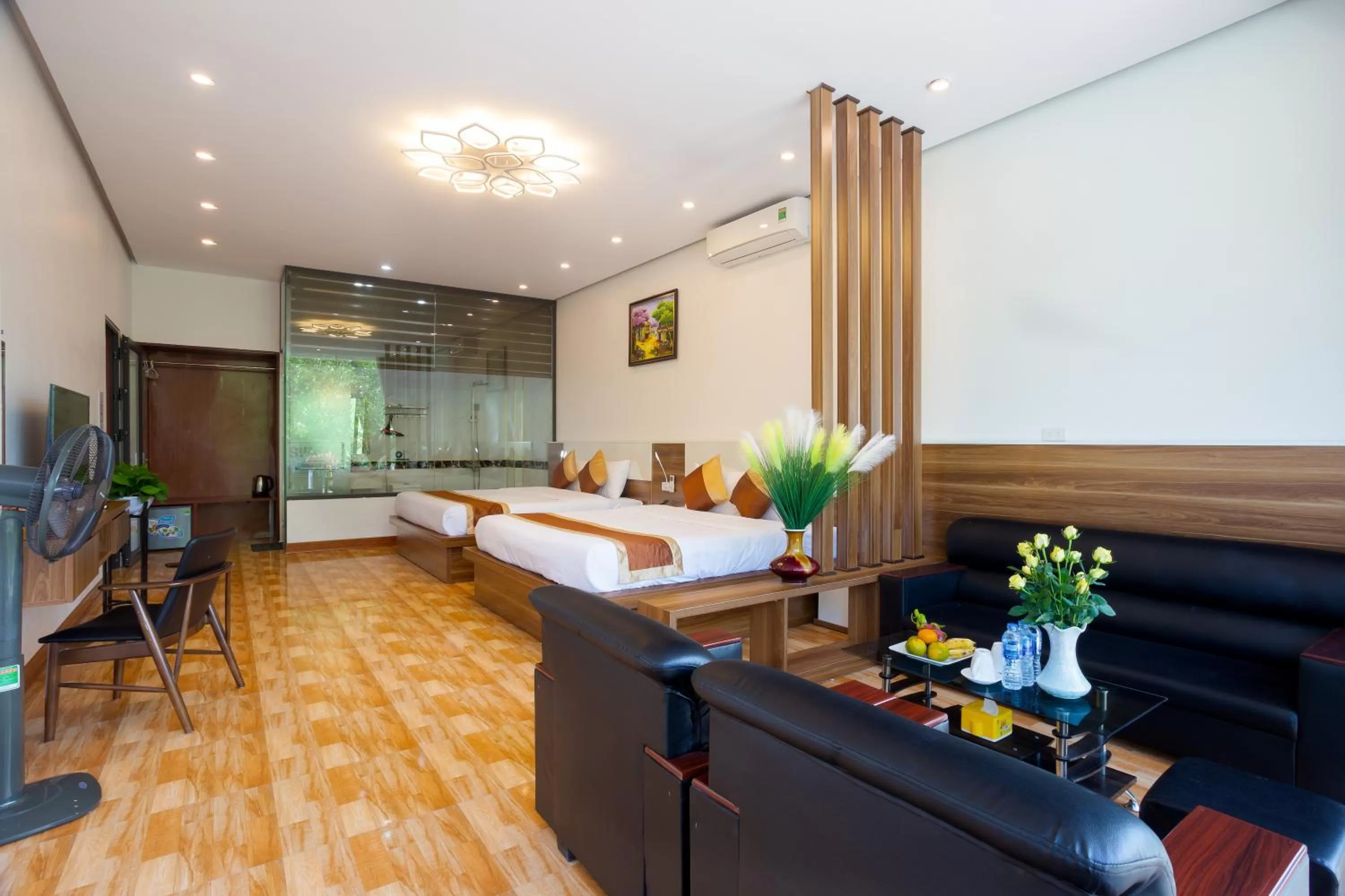 Photo of the whole room, Bed in TAM COC SUNSHINE HOTEL