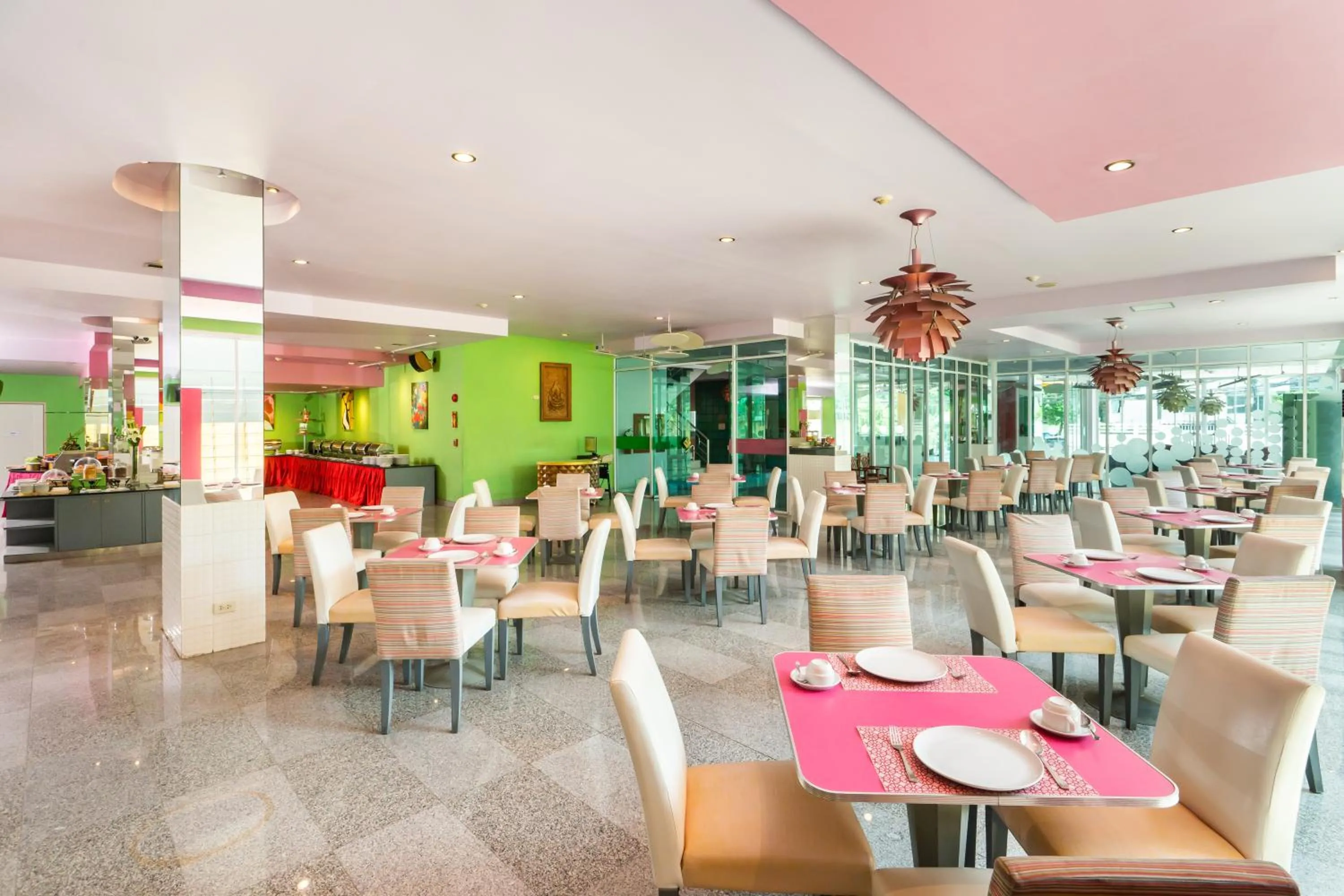 Restaurant/places to eat in Bella Villa Metro