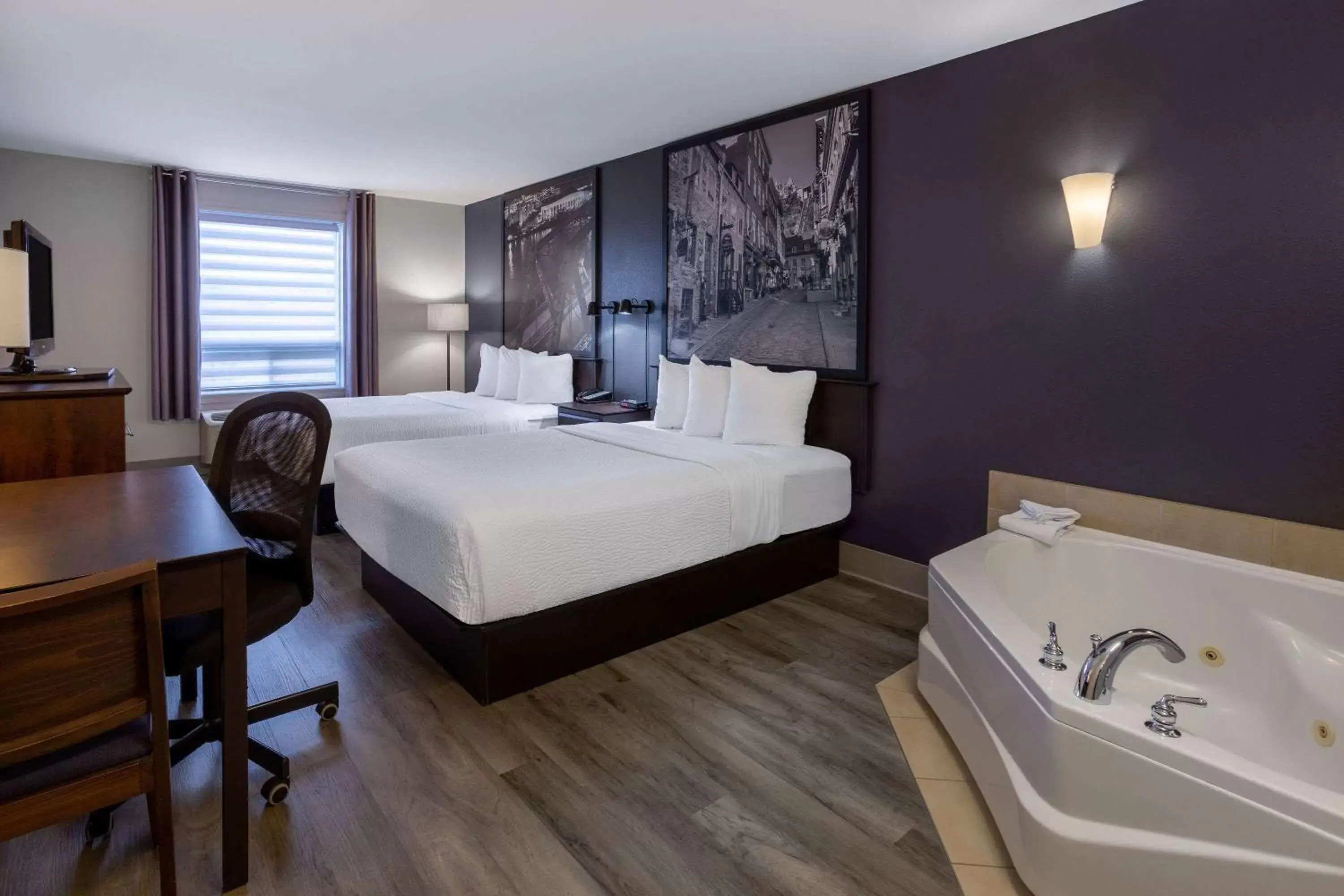 Bed in Super 8 by Wyndham Quebec City