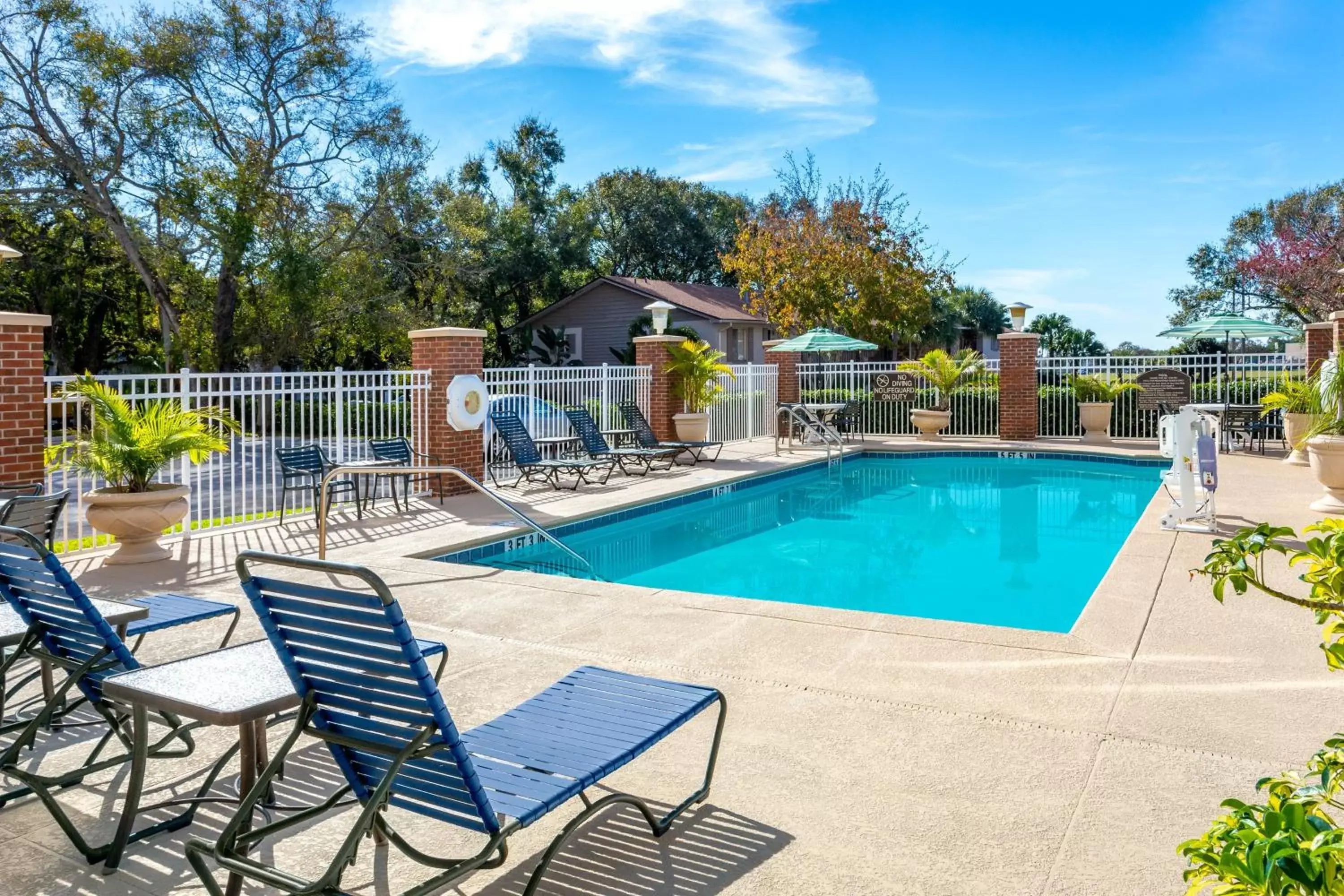 Swimming Pool in Holiday Inn Winter Haven, an IHG Hotel