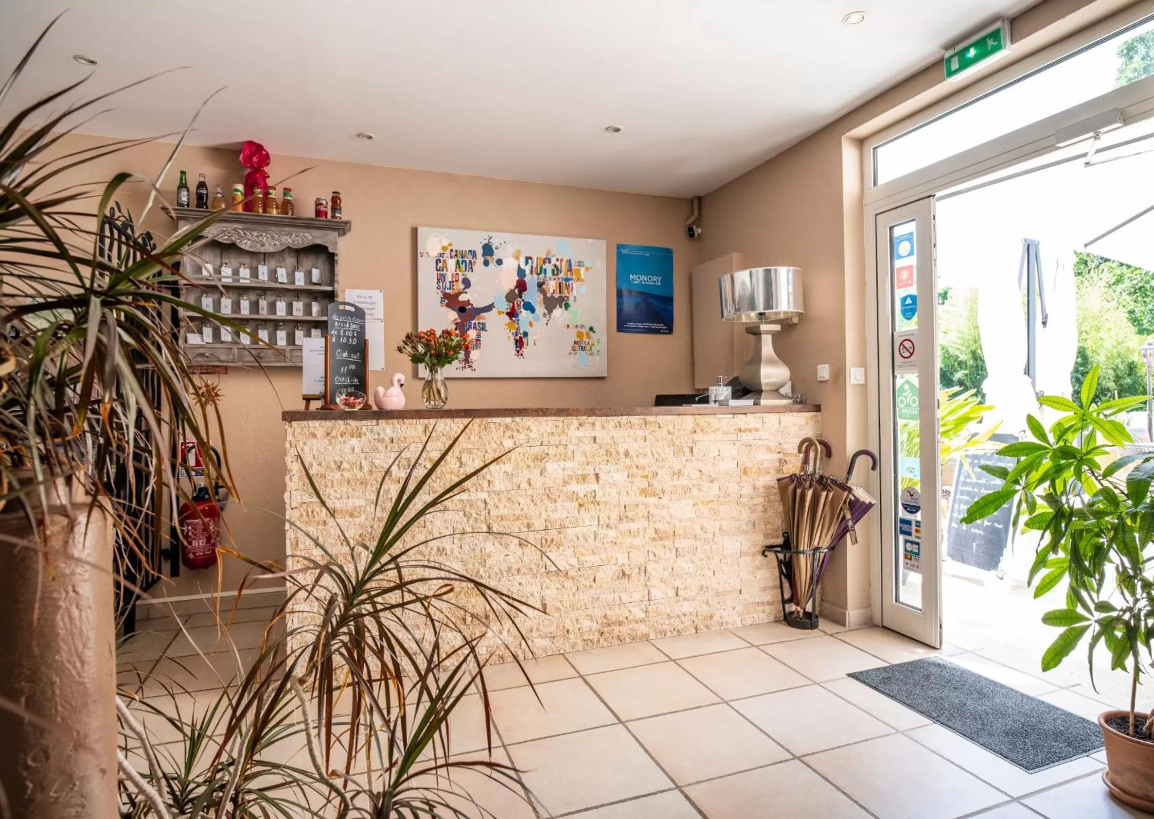 Lobby or reception in Les Bastides Saint Paul