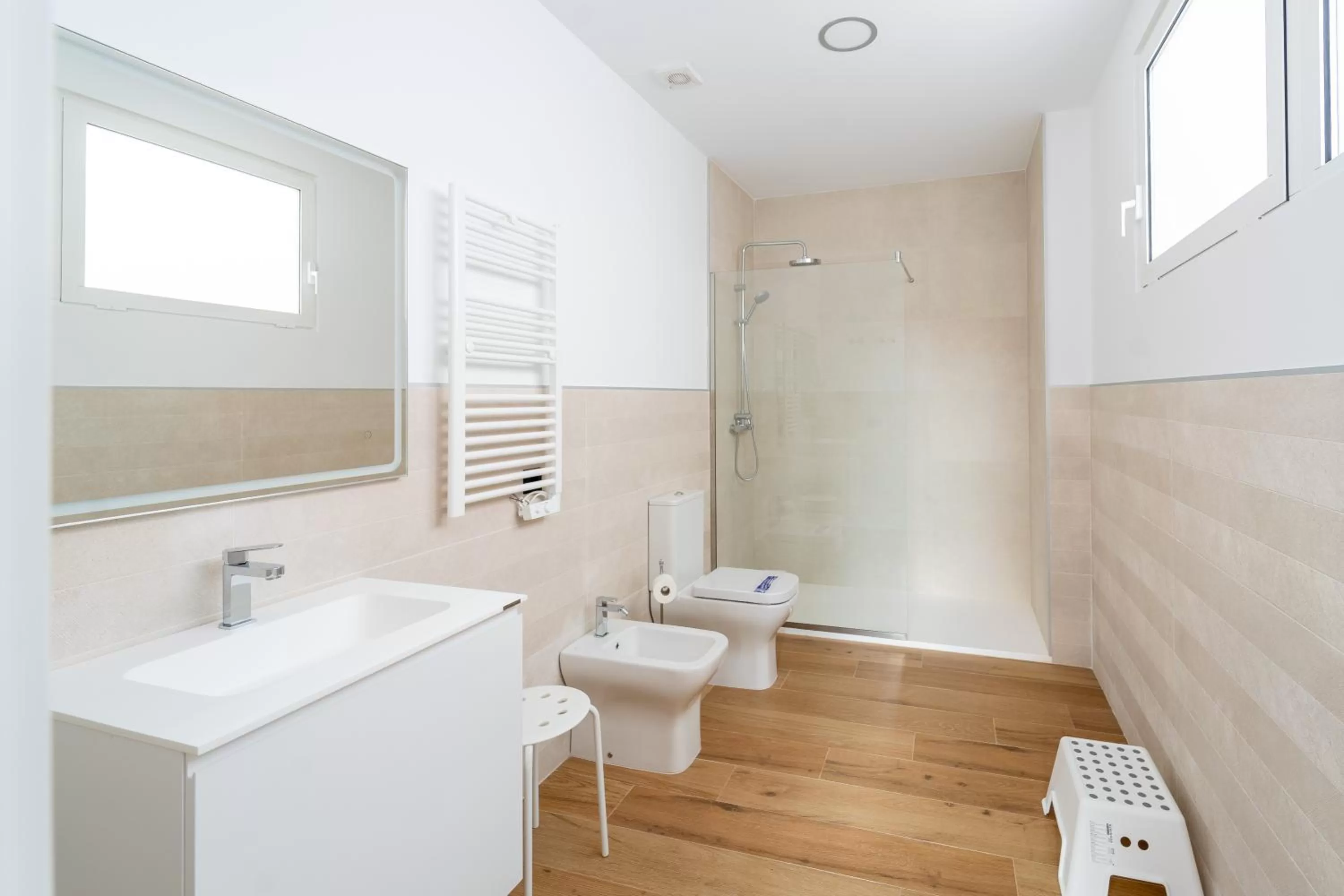 Bathroom in Albor Suites