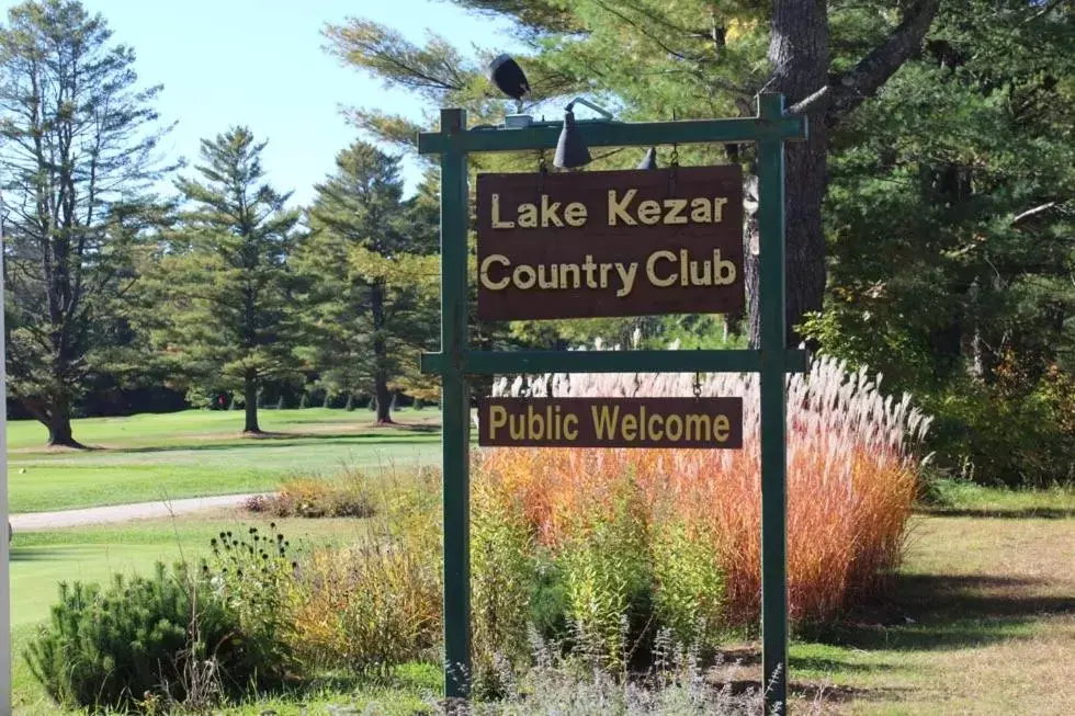 Golfcourse in Center Lovell Inn