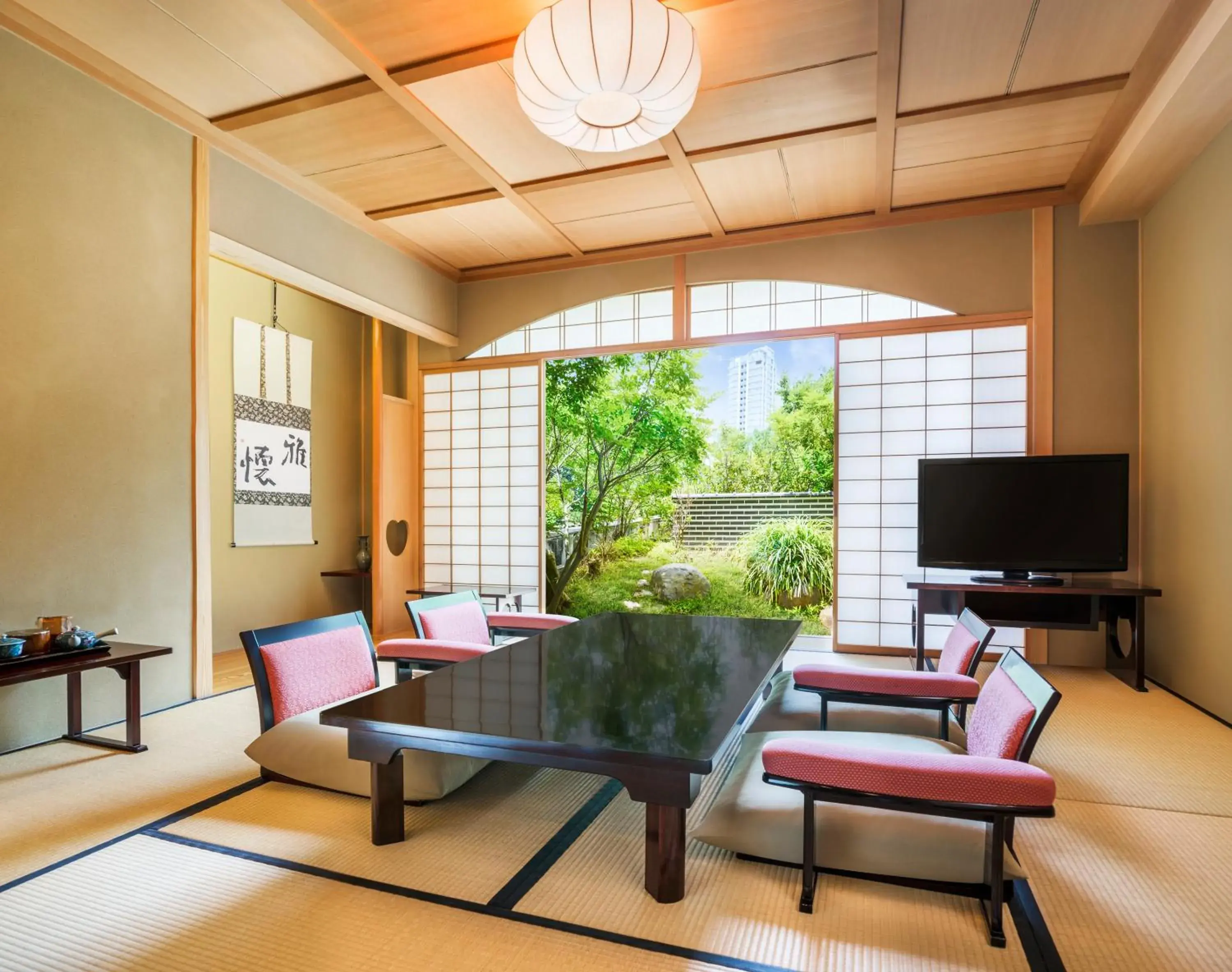 Garden Suite Room with Tatami Area - Non-Smoking in The Prince Park Tower Tokyo - Preferred Hotels & Resorts, LVX Collection Garden Suite Room with Tatami Area - Non-Smoking in The Prince Park Tower Tokyo - Preferred Hotels & Resorts, LVX Collection