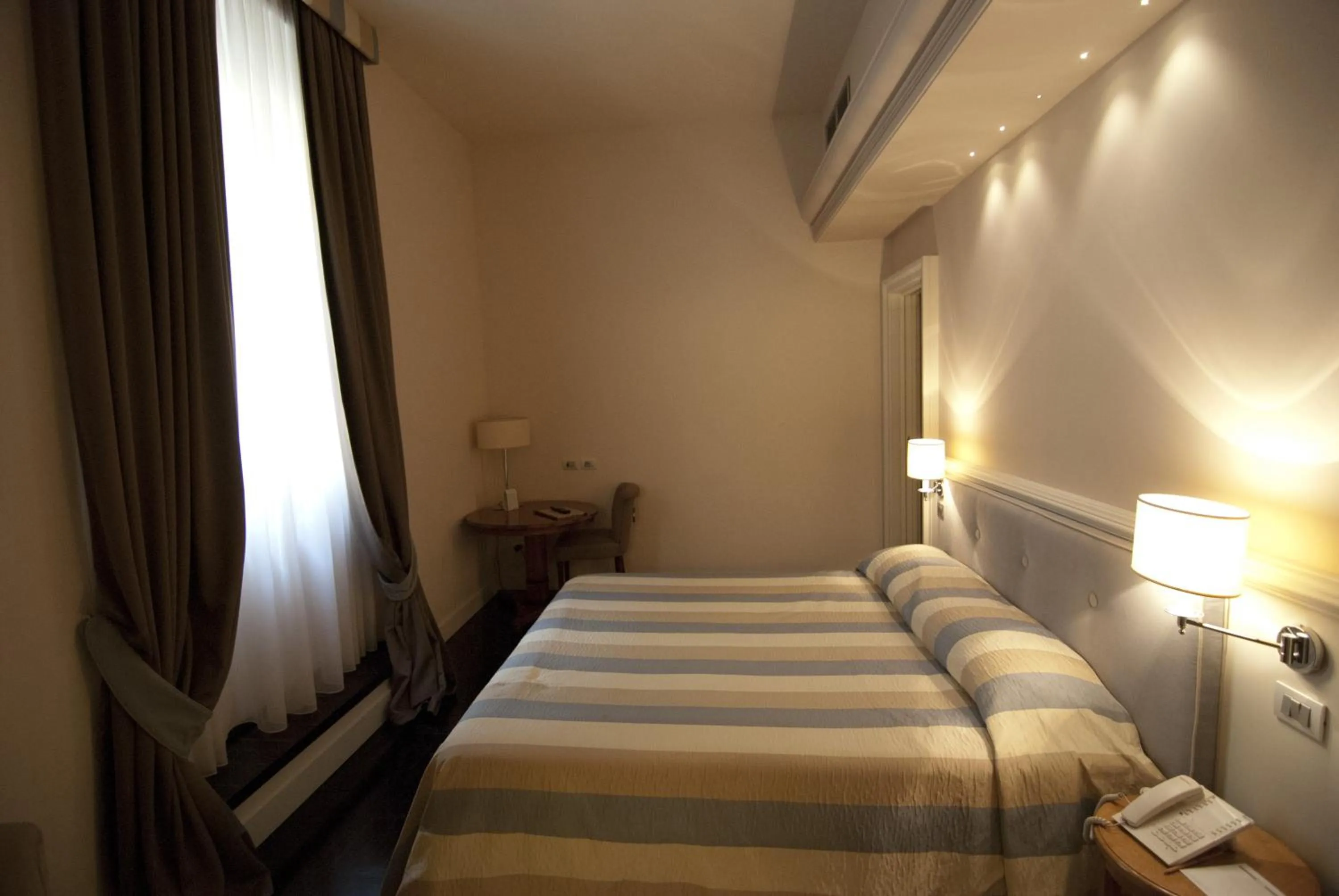 Photo of the whole room, Bed in Hotel Patria