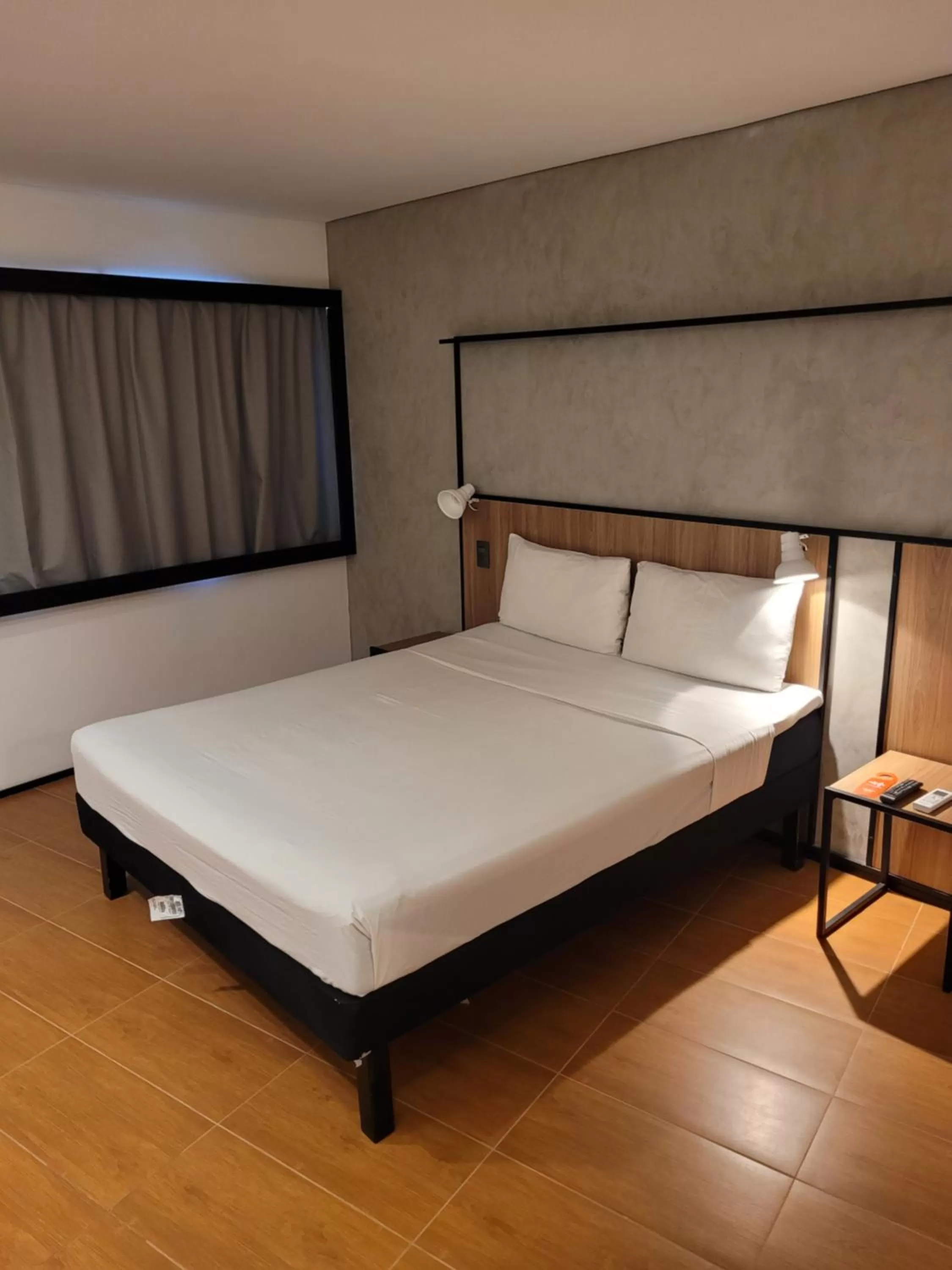 View (from property/room), Bed in ibis Maceio Pajuçara