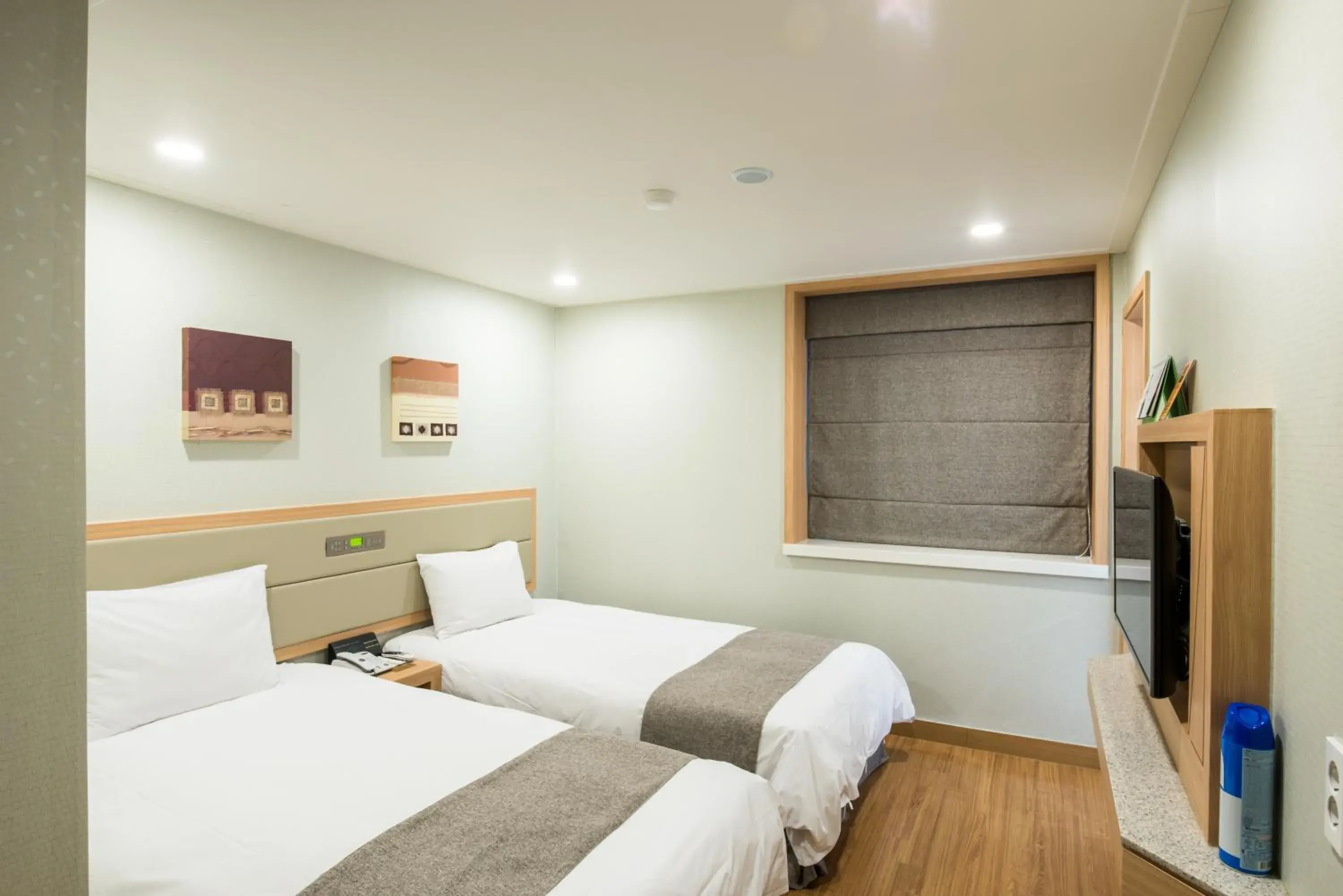 Annex Twin Room in Staz Hotel Jeju Robero