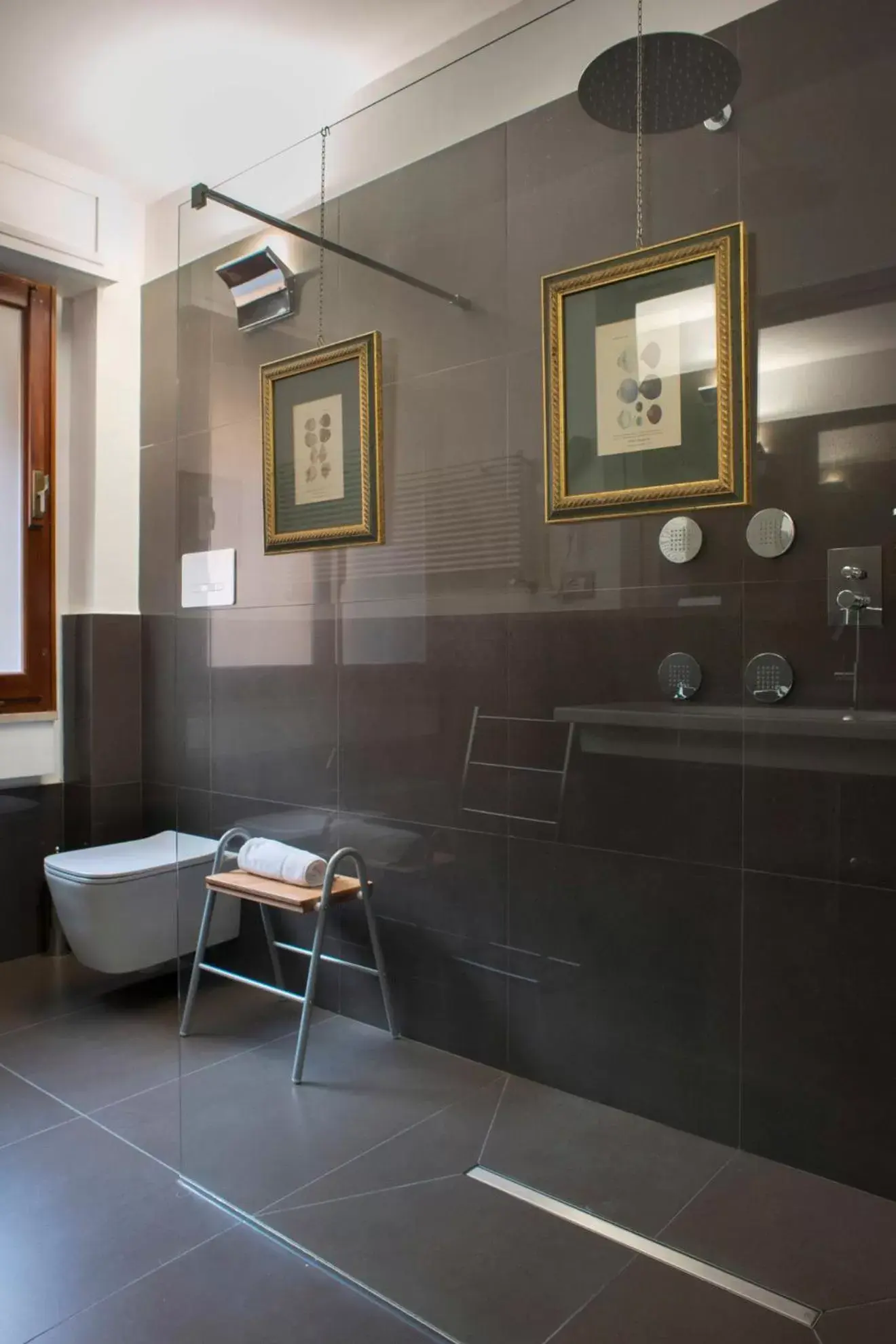 Bathroom in Principessa Mafalda