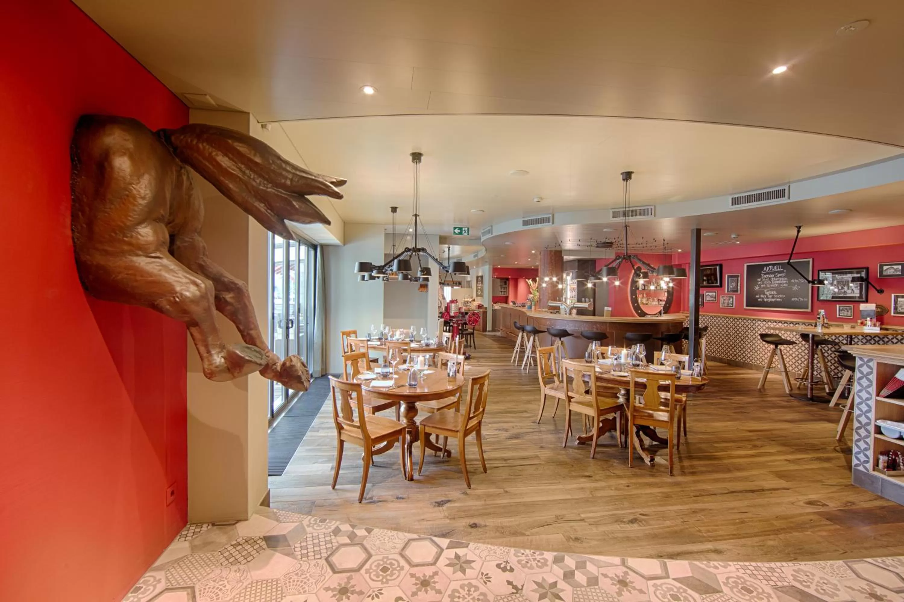 Restaurant/places to eat in OCHSEN LODGE by Ochsen Lenzburg