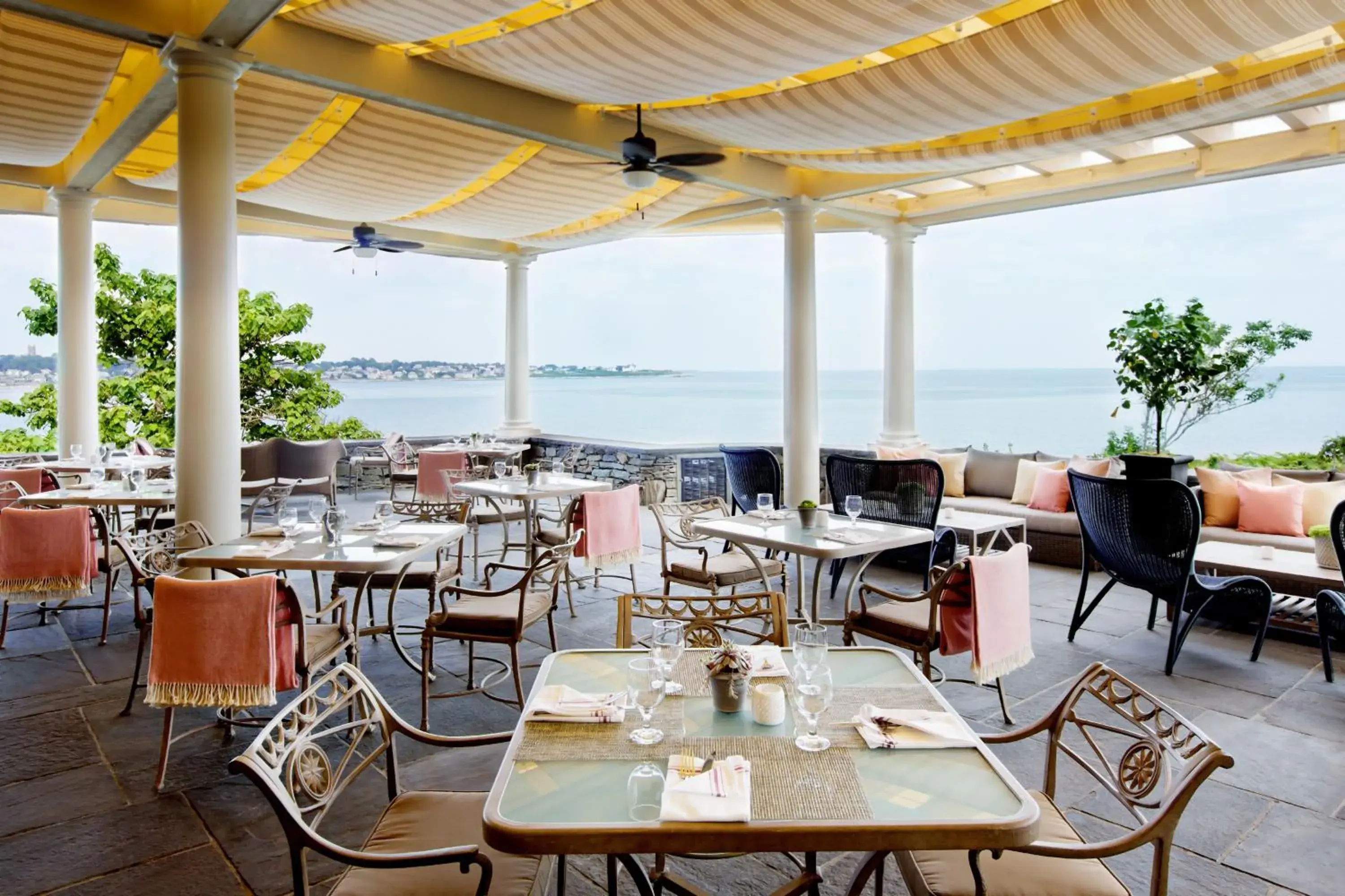 Restaurant/places to eat in The Chanler at Cliff Walk Restaurant/places to eat in The Chanler at Cliff Walk