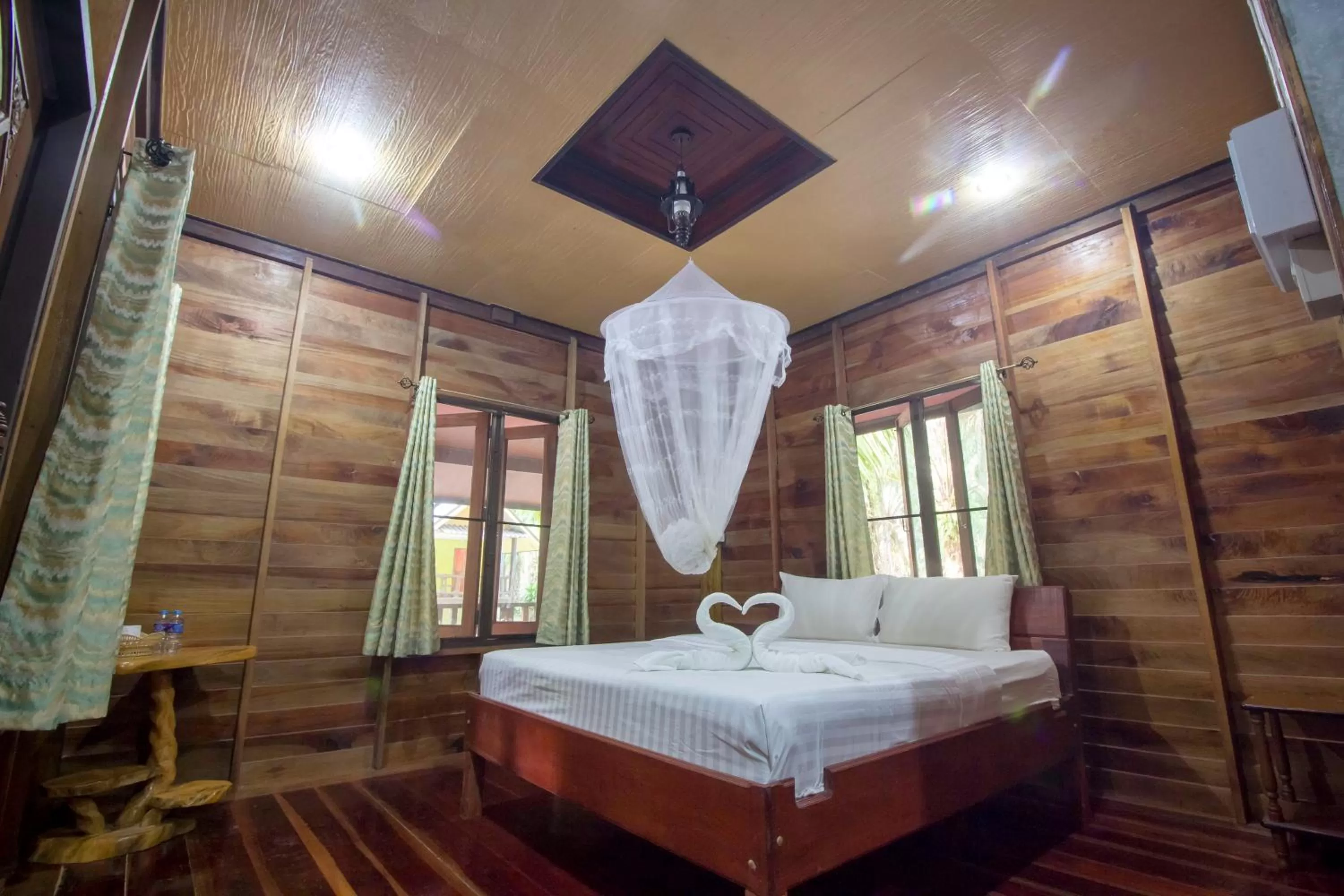 Photo of the whole room, Bed in Khao Sok Palmview Resort