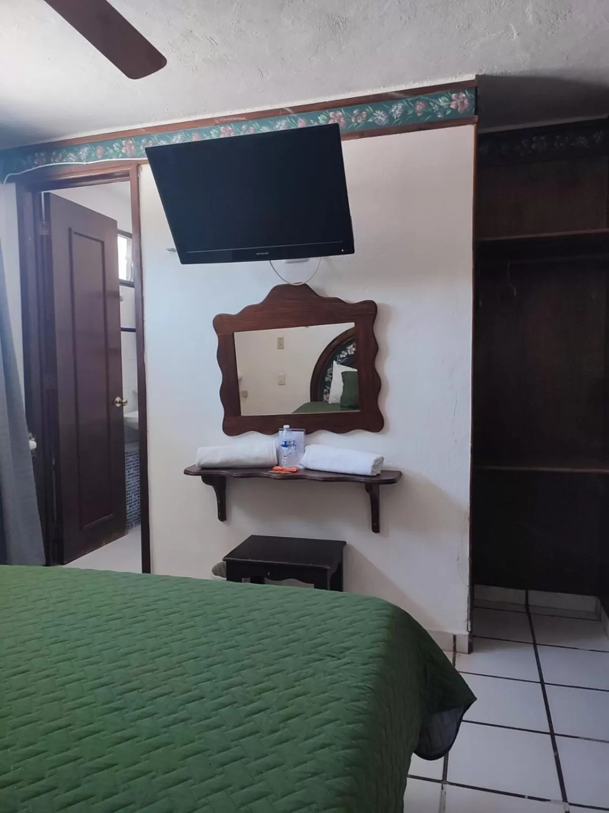 TV and multimedia, Bed in Hotel Rath