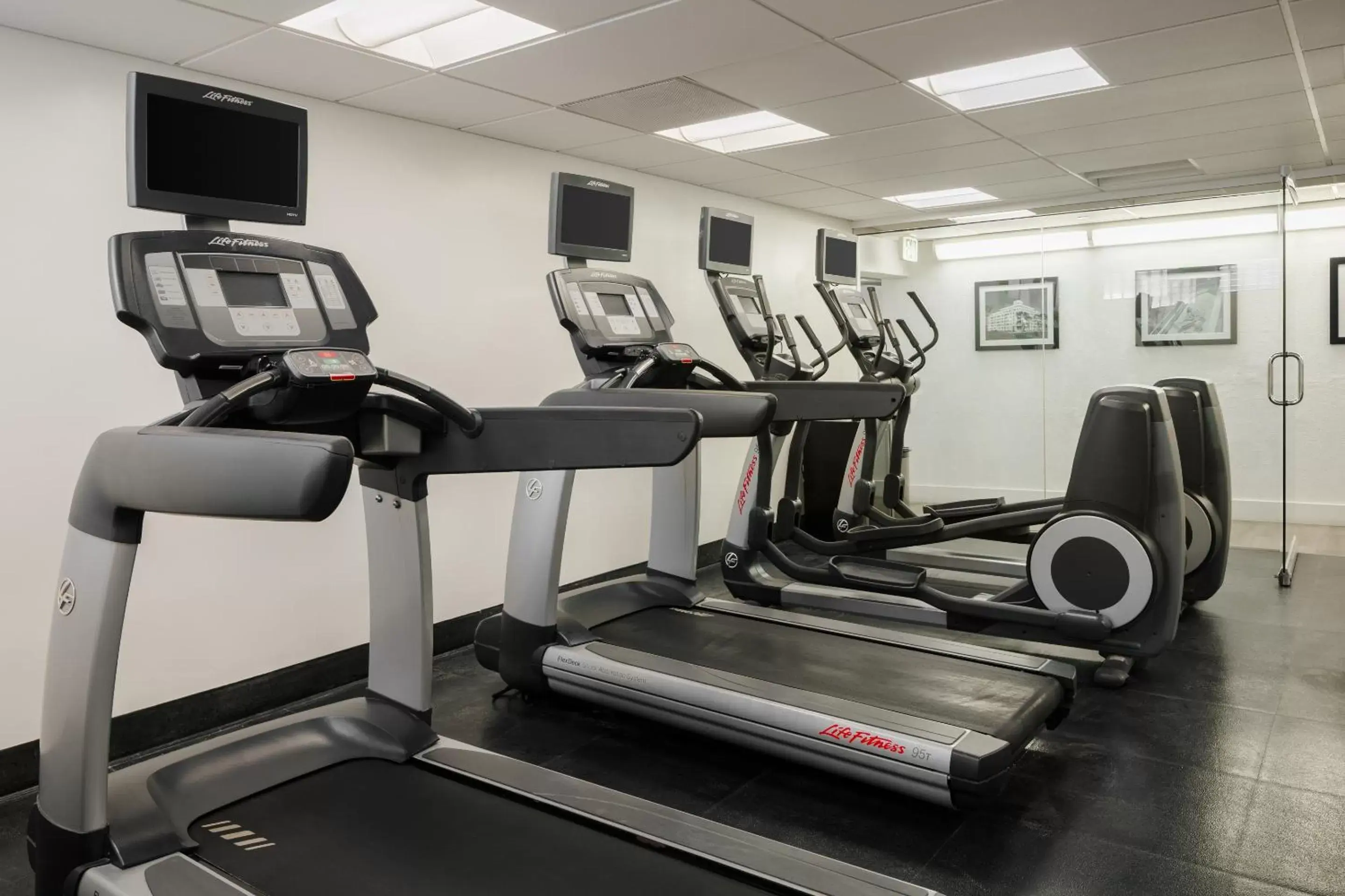 Fitness Center/Facilities in Sonder The Beacon