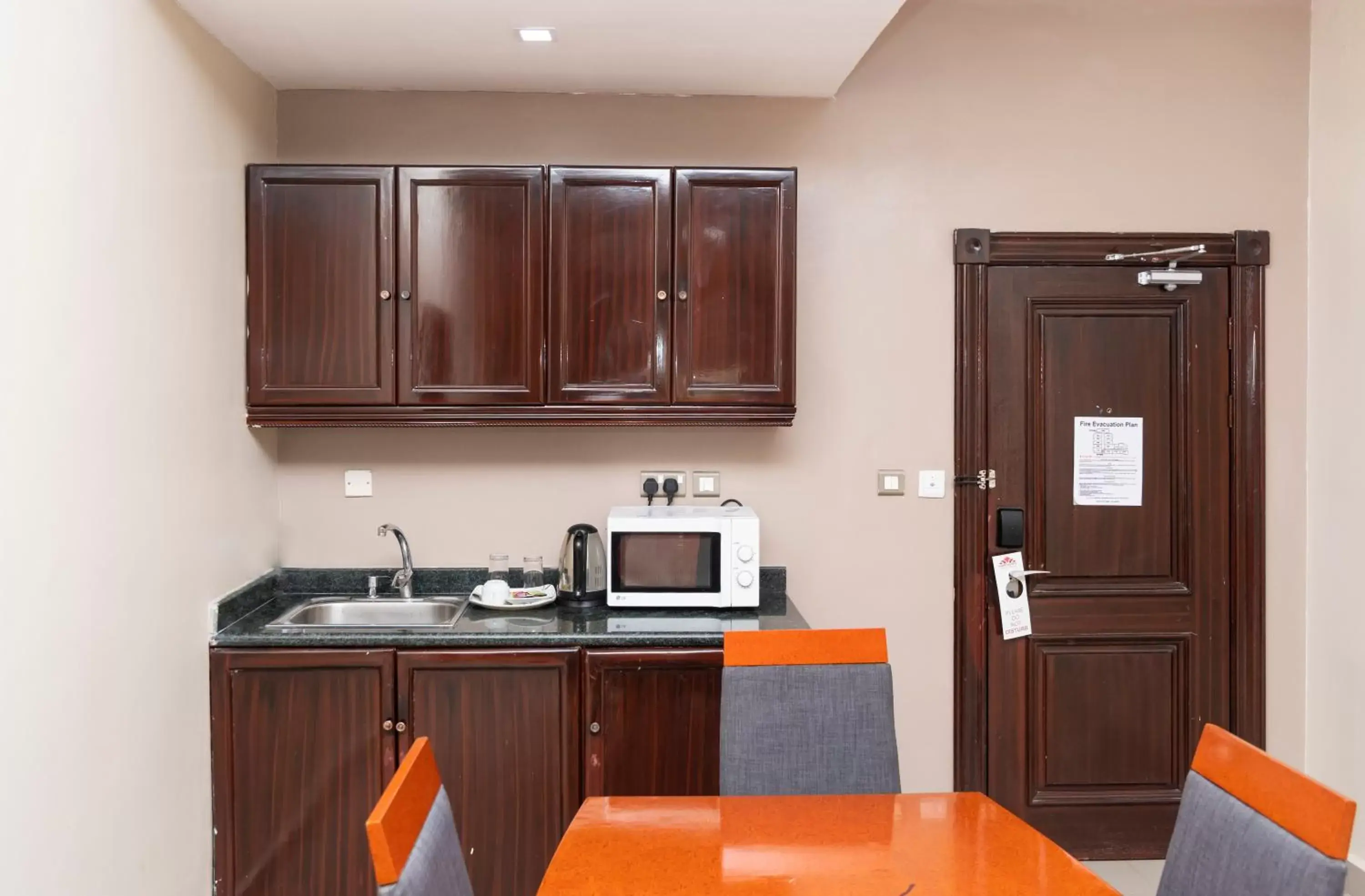 Kitchen or kitchenette, Kitchen/Kitchenette in Hawthorn Suites by Wyndham Abuja