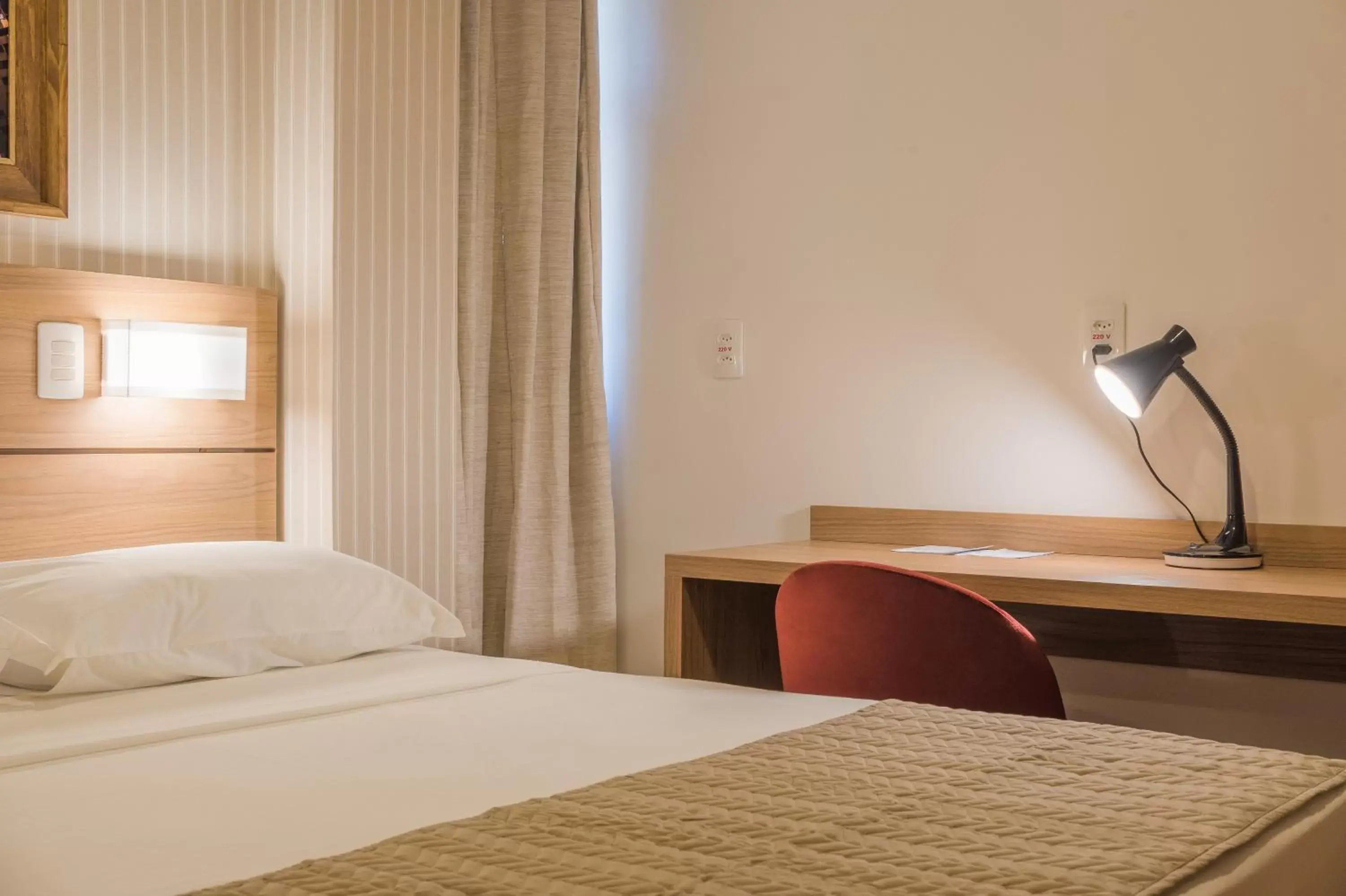 Photo of the whole room, Bed in Bristol Guararapes Fortaleza Centro de Eventos Photo of the whole room, Bed in Bristol Guararapes Fortaleza Centro de Eventos