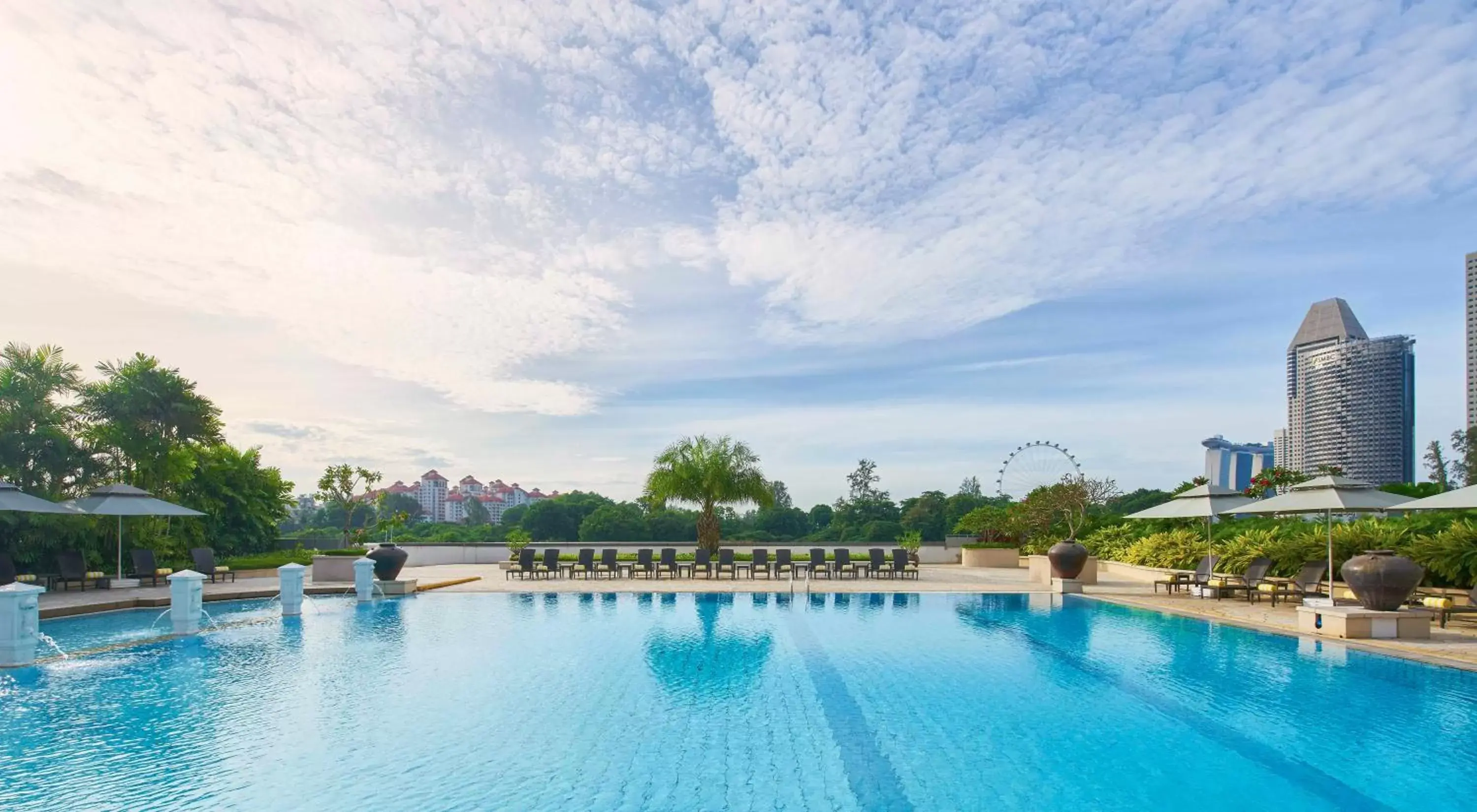 Swimming Pool in PARKROYAL on Beach Road, Singapore
