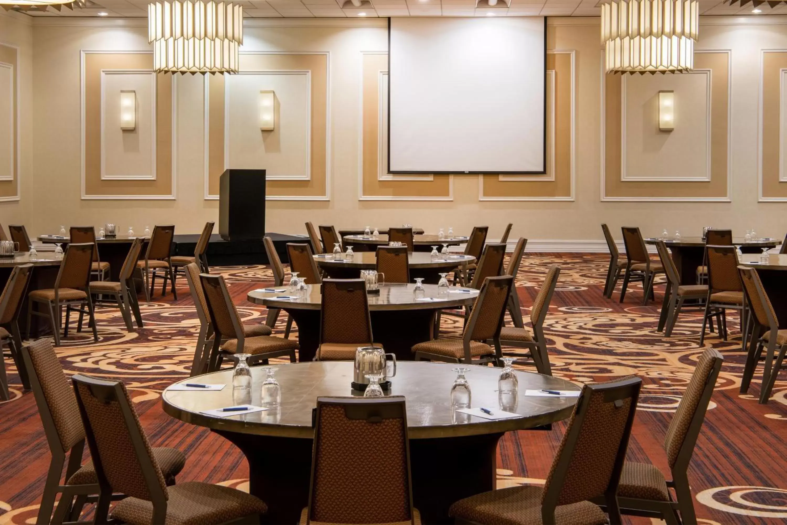 Meeting/conference room, Restaurant/Places to Eat in Sheraton Mission Valley San Diego Hotel
