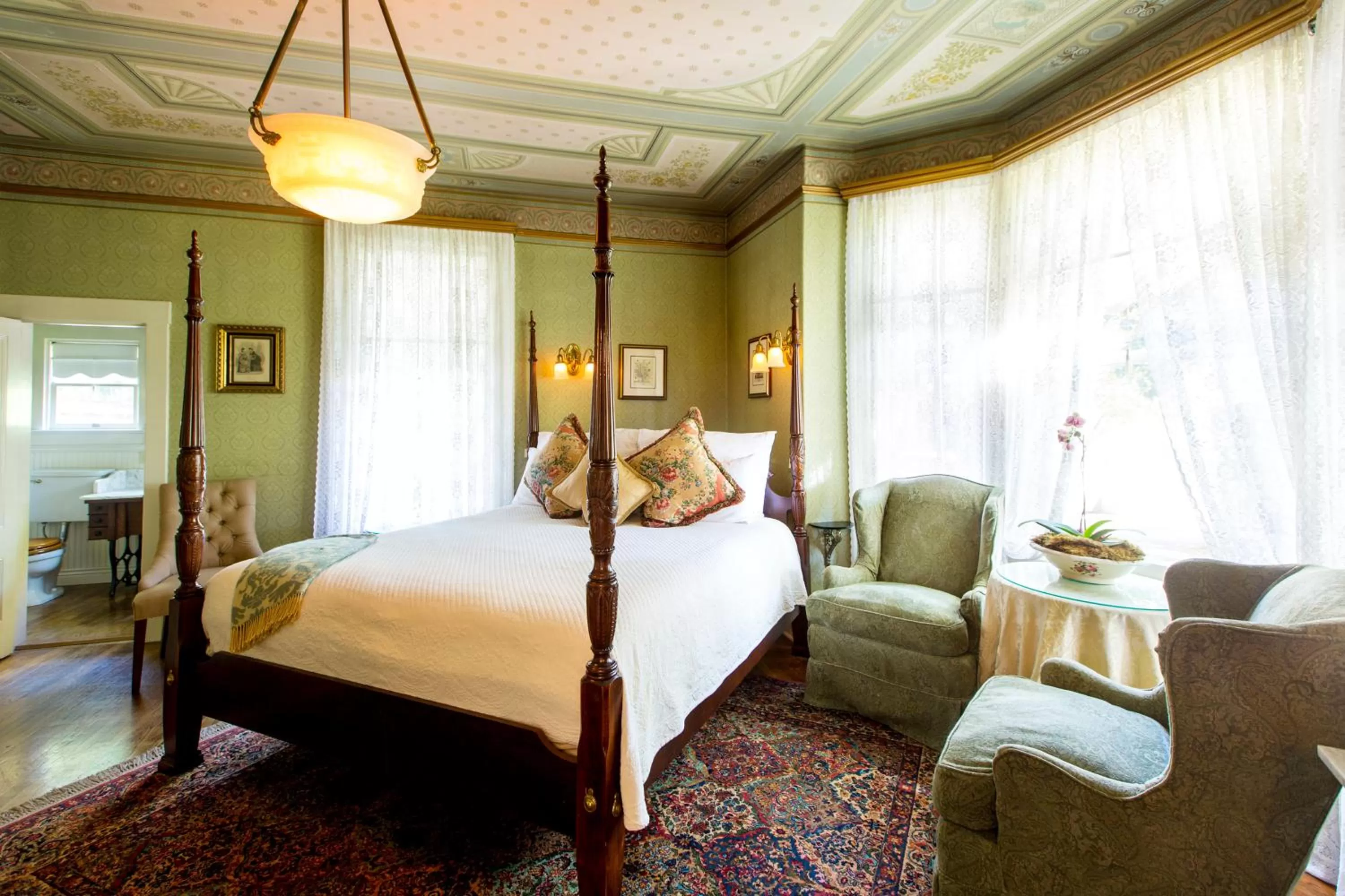 Day in Simpson House Inn