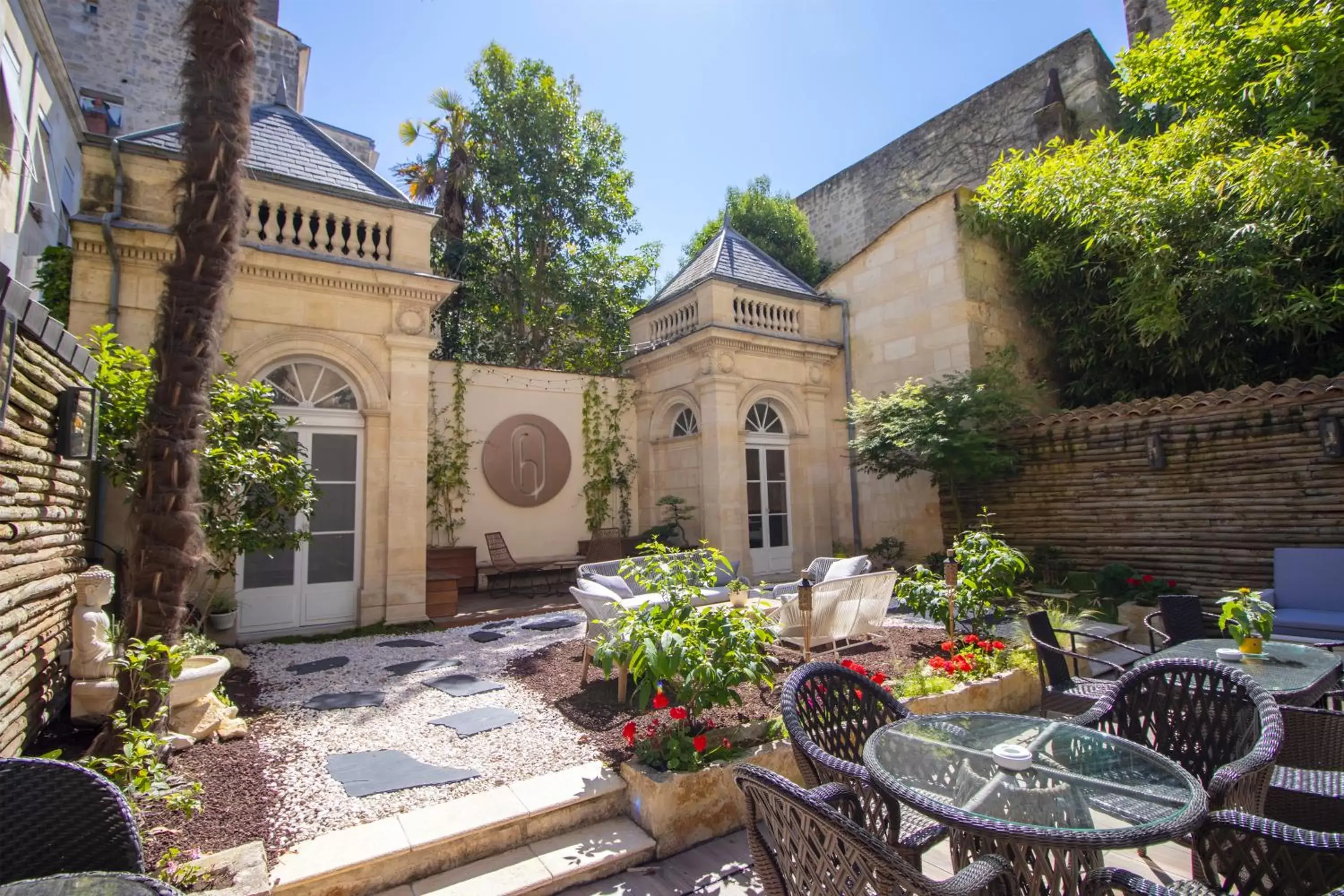 Garden view, Property Building in Hotel des Quinconces Bordeaux Centre